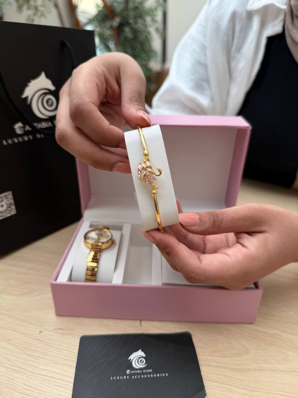 Swan pink Gift Box