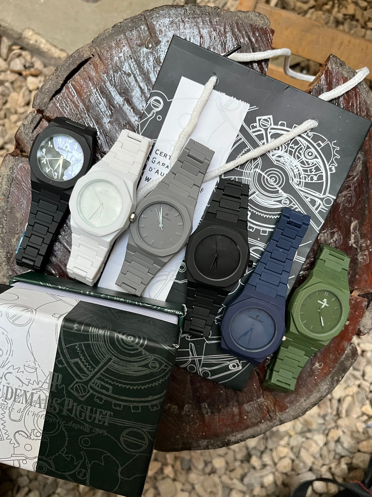 Carpon watch collection