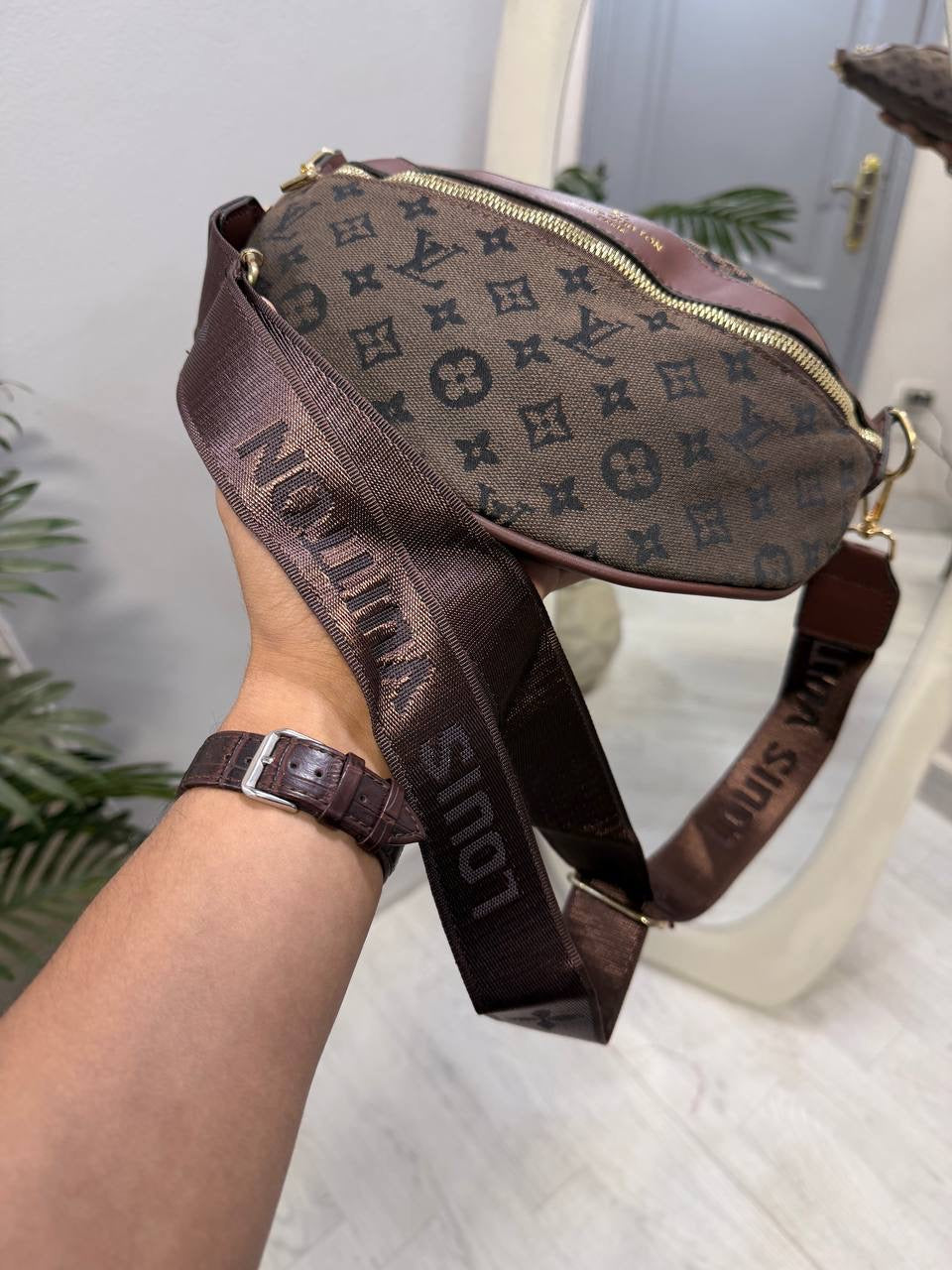 Brown Cross Bag “L-V”