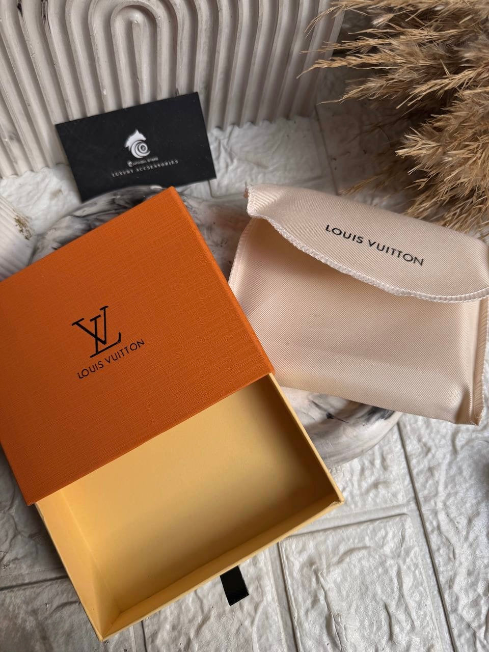L-V Damier Wallet