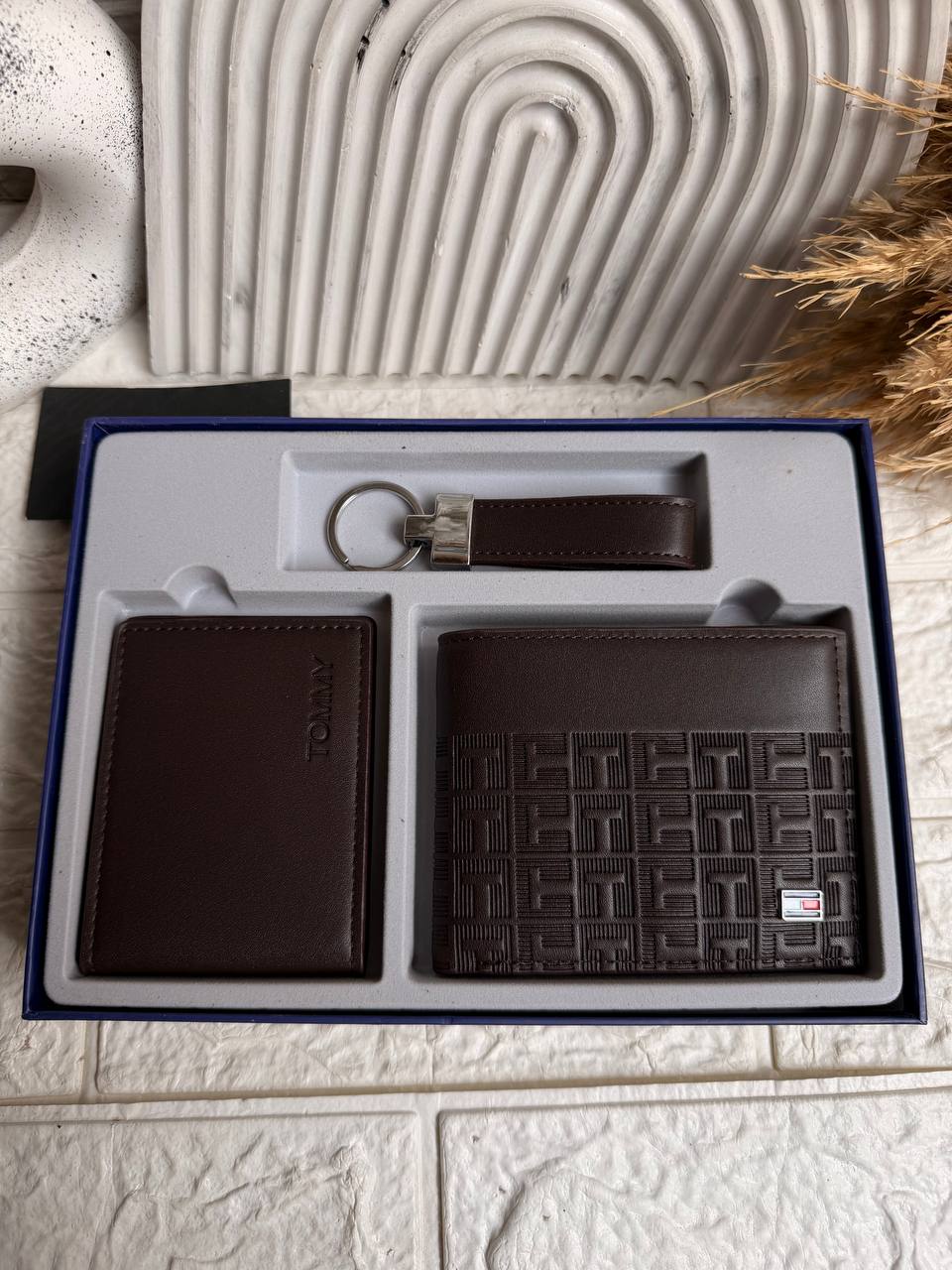 Premium Tommy Leather Gift Box 10