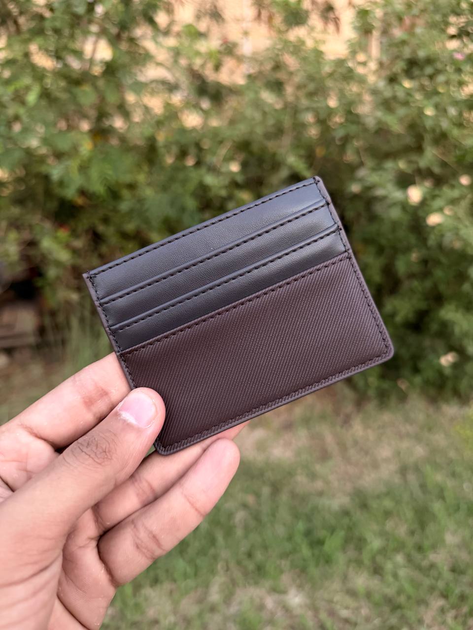 L-v Cardholder design 1
