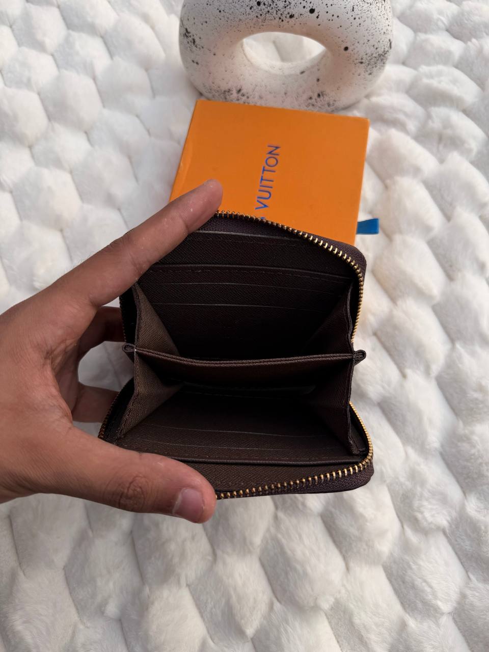 Brown L-V Damier Woman Wallet