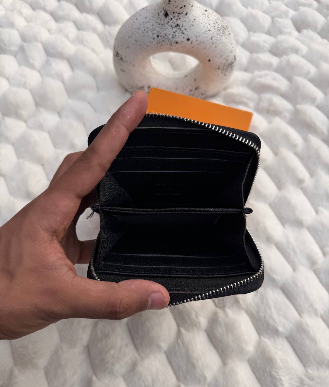 Black L-V Woman Wallet