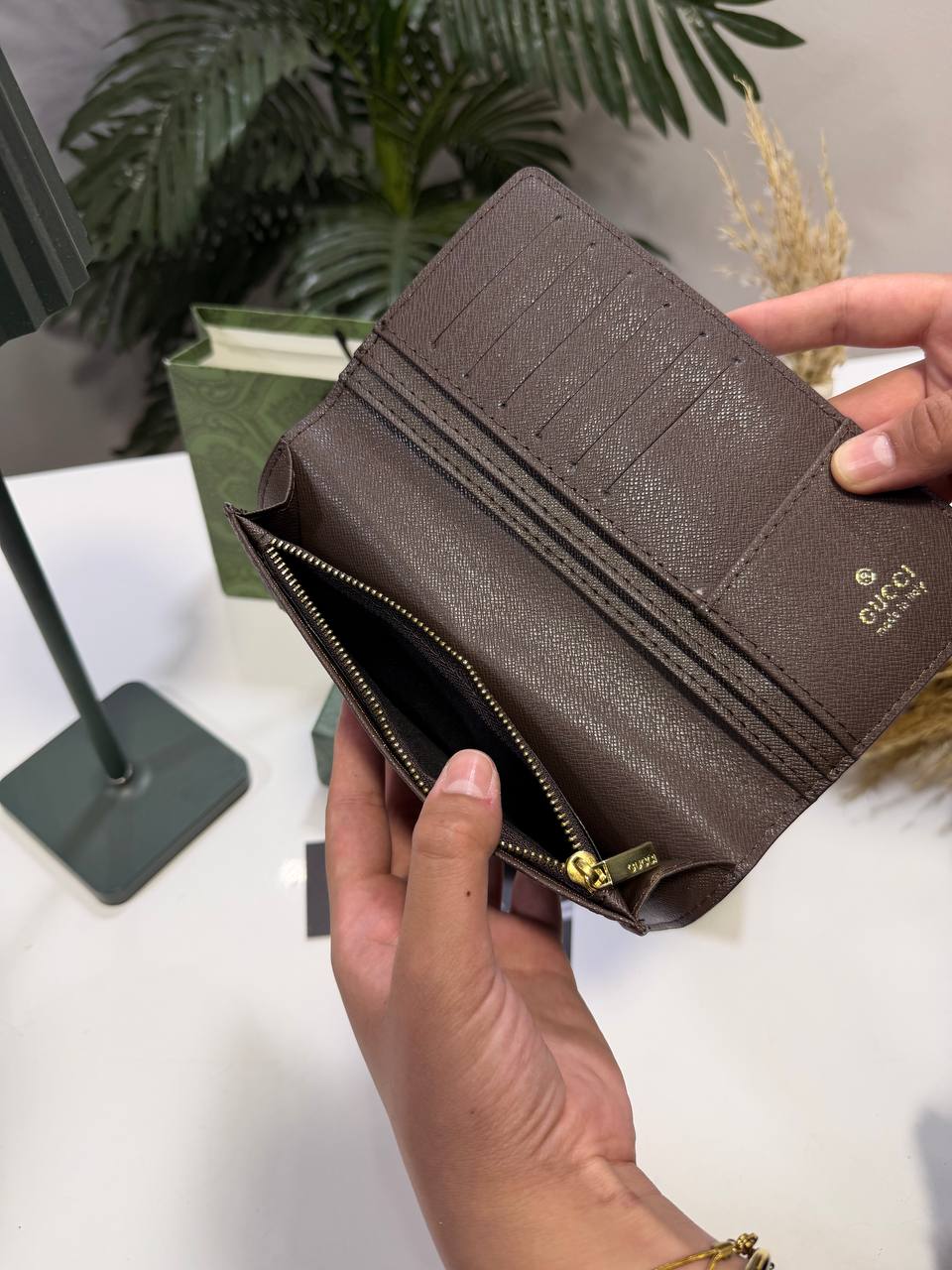 Passport Wallet Gucci Pattern