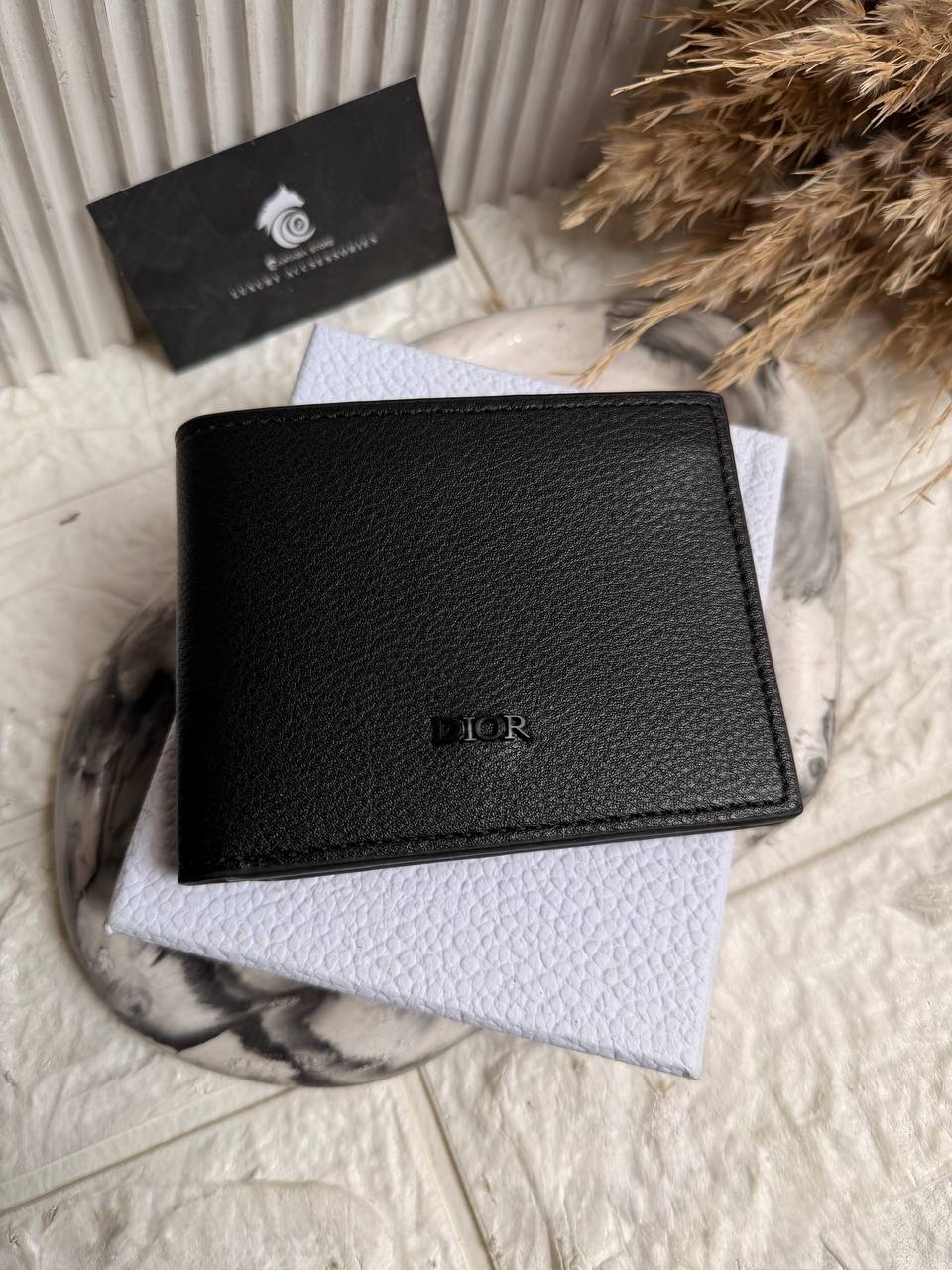 Minimal Dior wallet