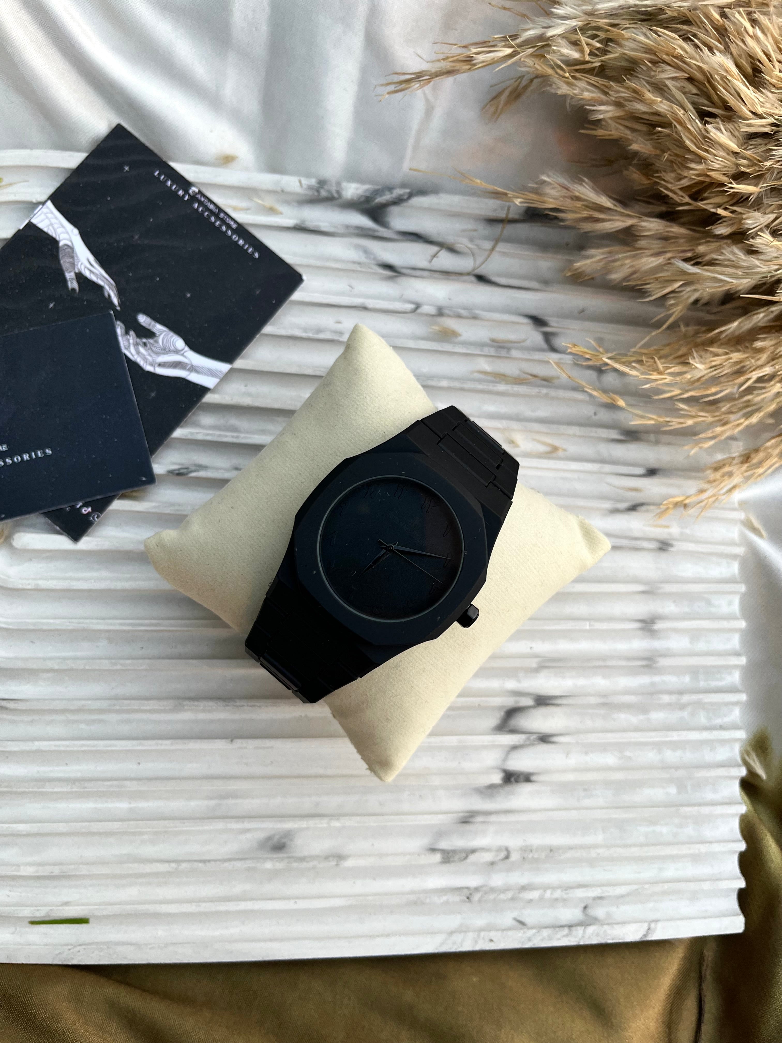 All black "Lacoste-Carpon"  Box