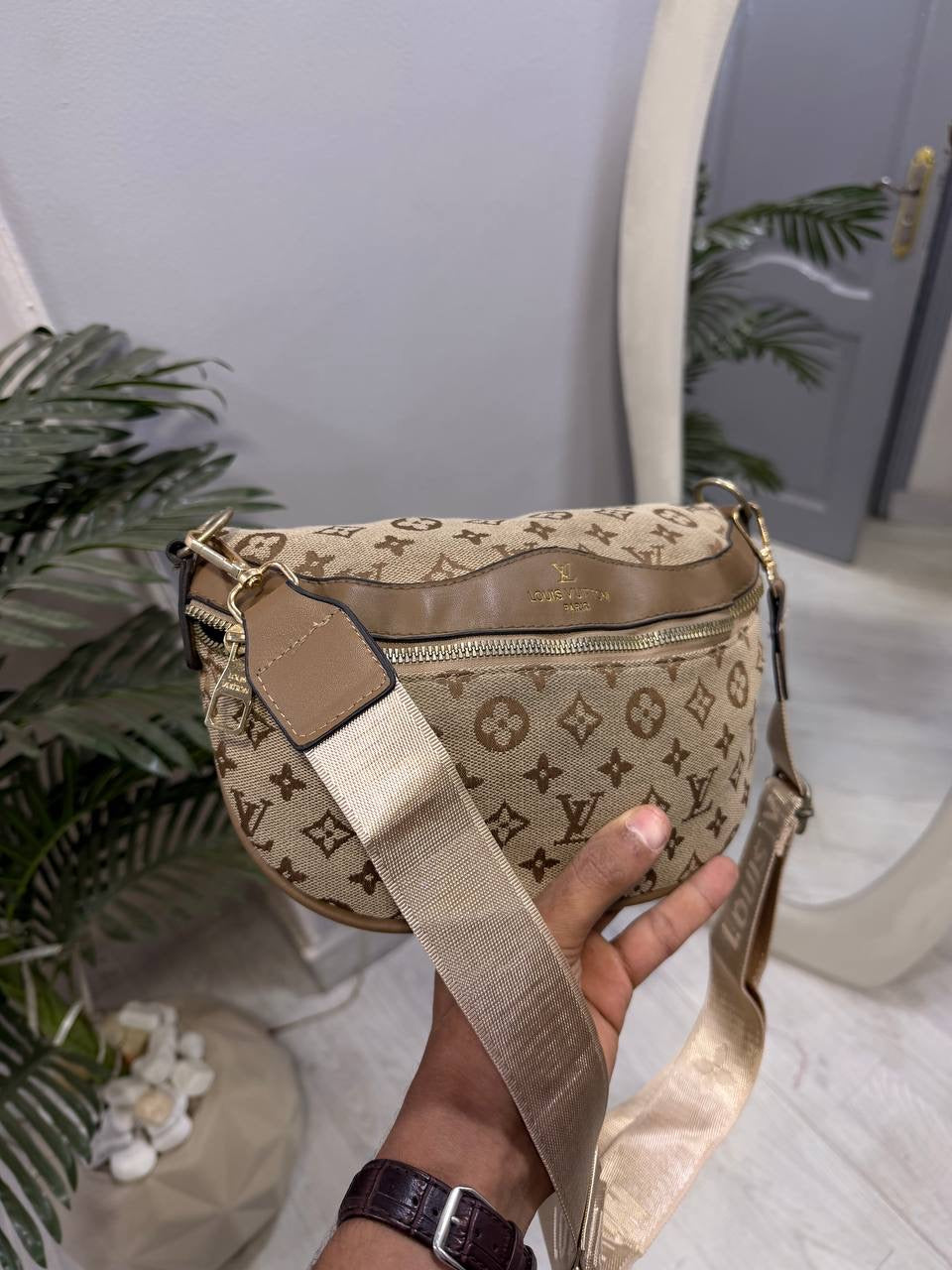 Beige Cross Bag “L-v”