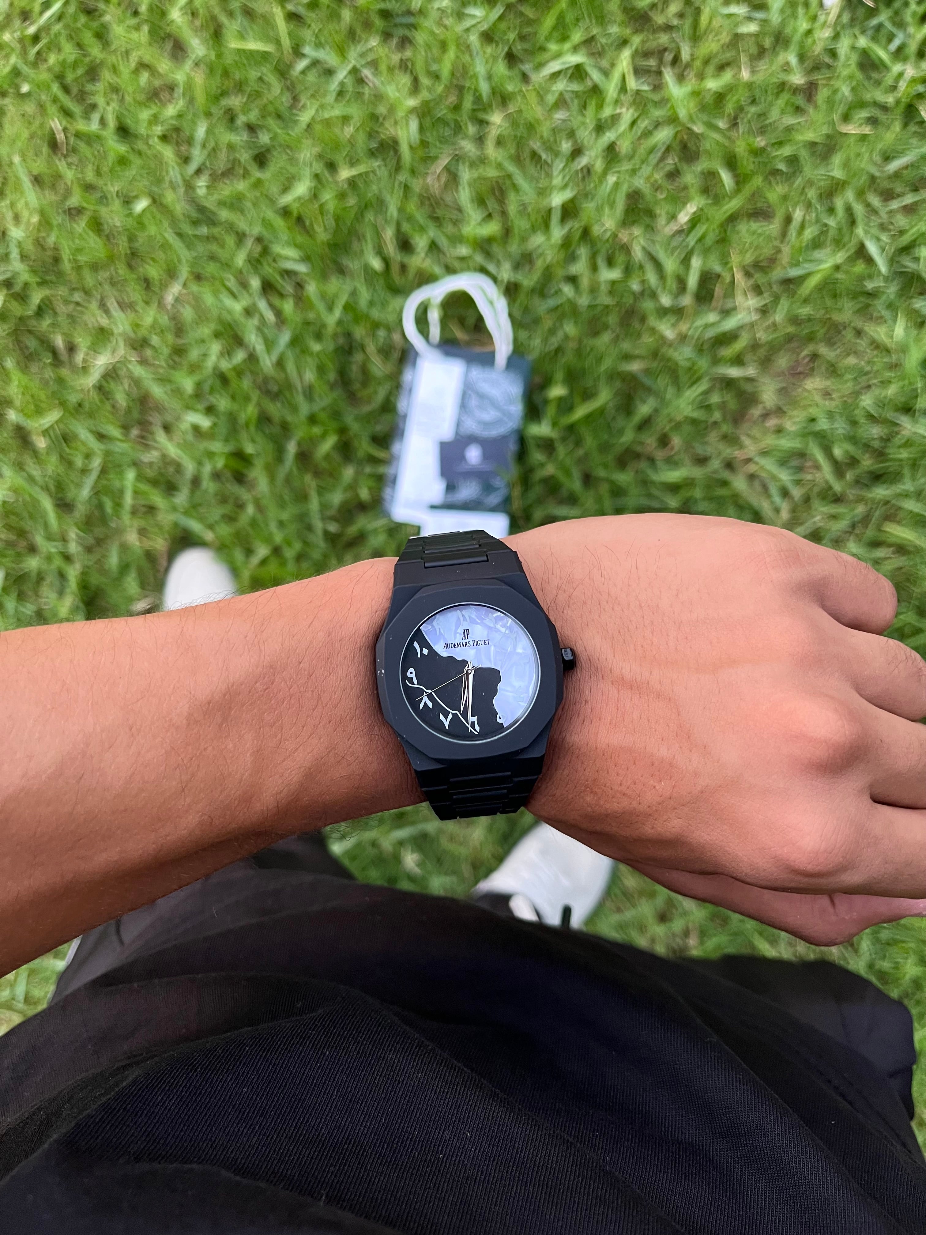 Black -Silver Carpon Box