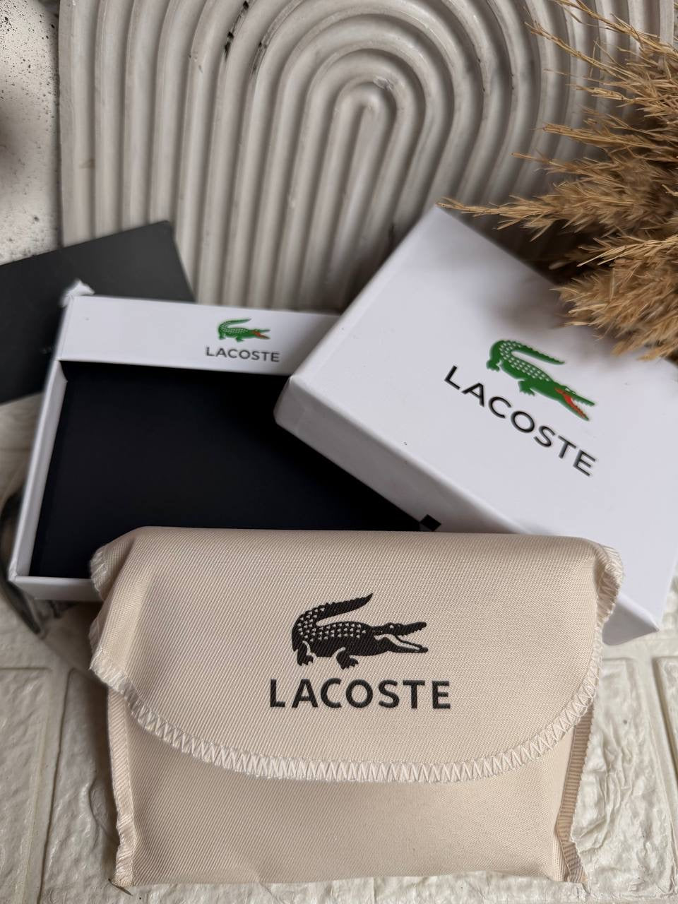 Lacoste wallet “v9”