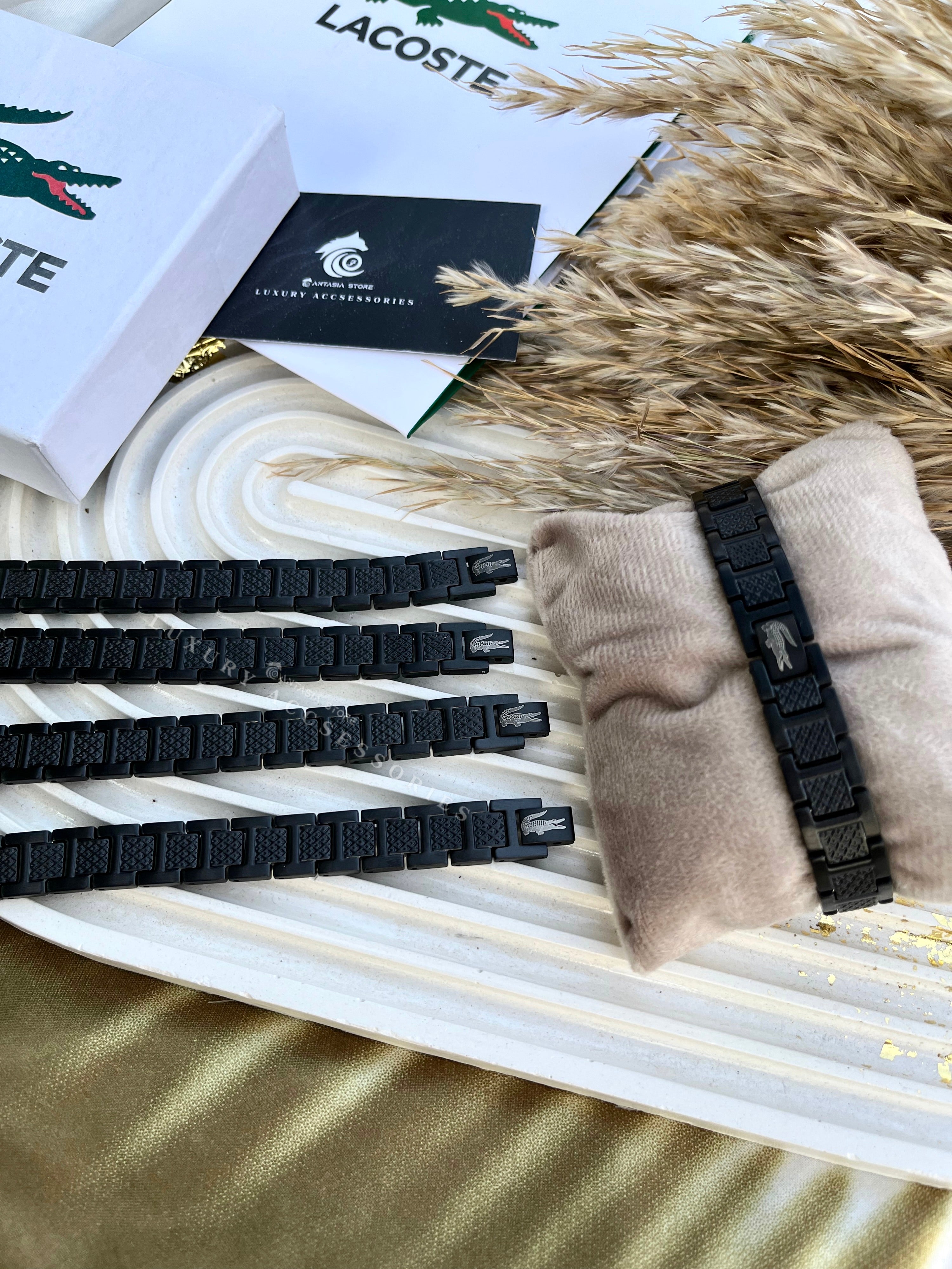 Black original Lacoste shape