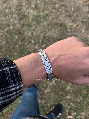 Original shape -Lacoste Silver