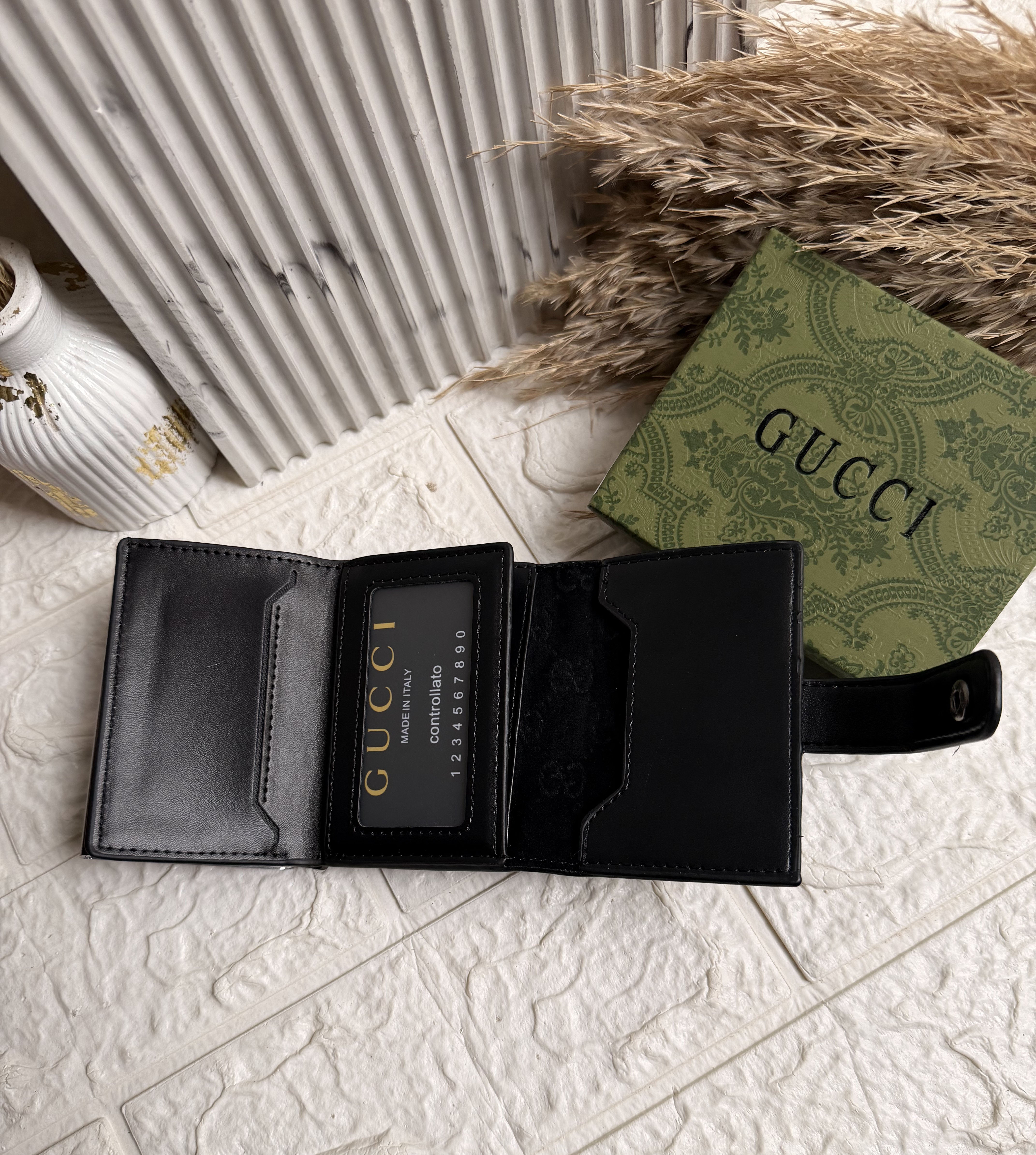 Gucci Smart Flex Wallet
