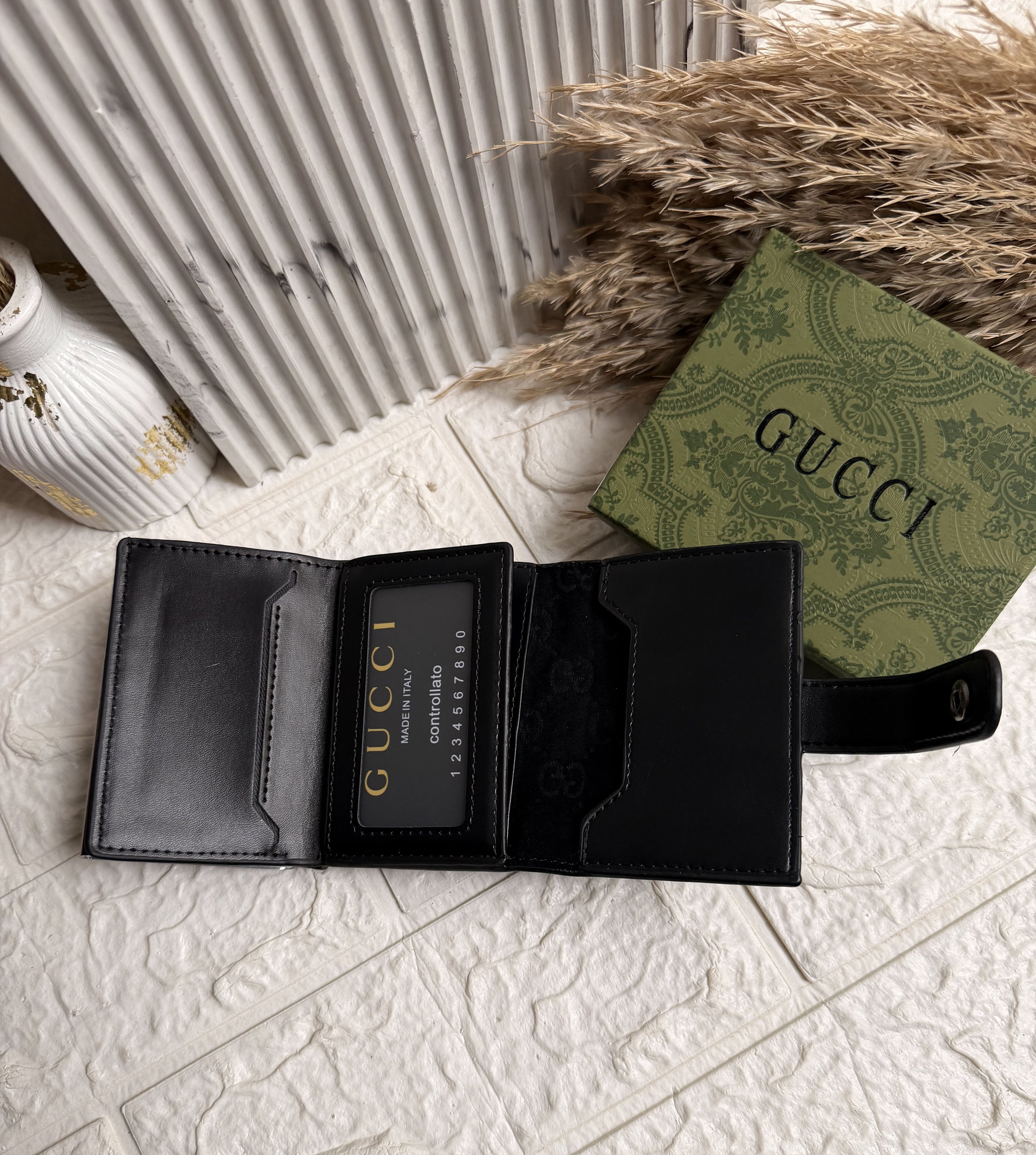 Gucci Smart Flex Wallet