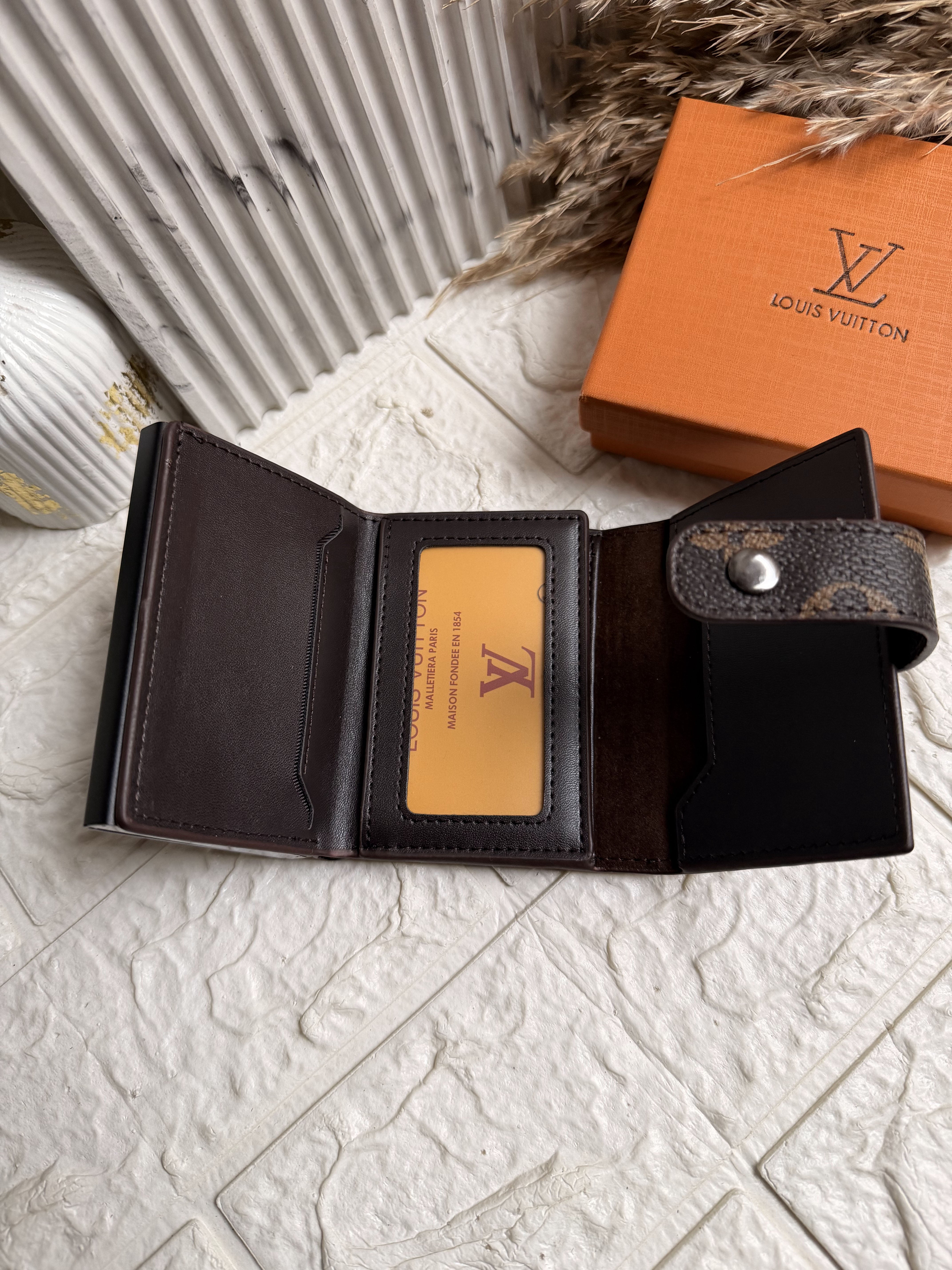 L-V Smart Flex Wallet 2