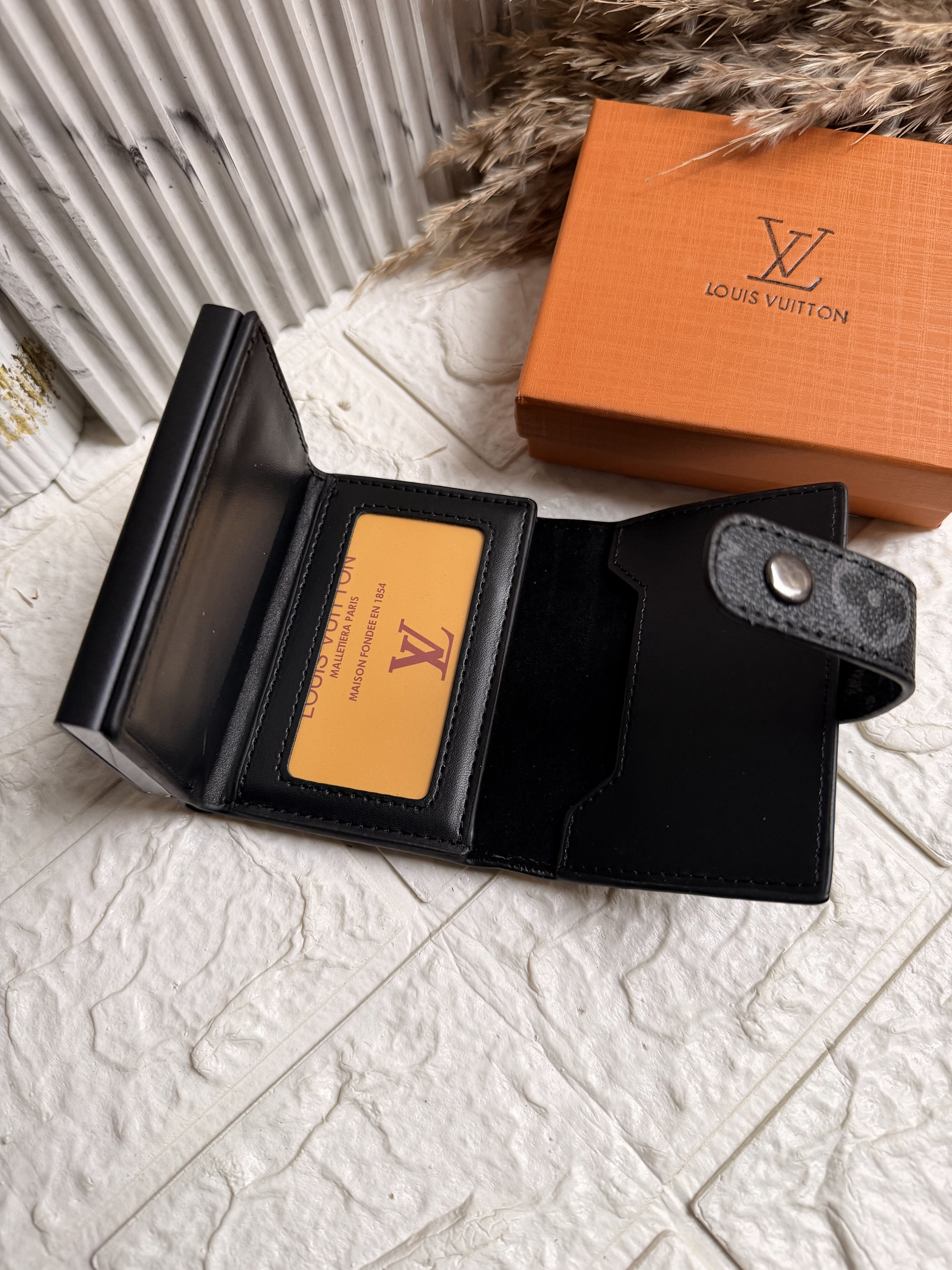 L-V Smart Flex Wallet 2