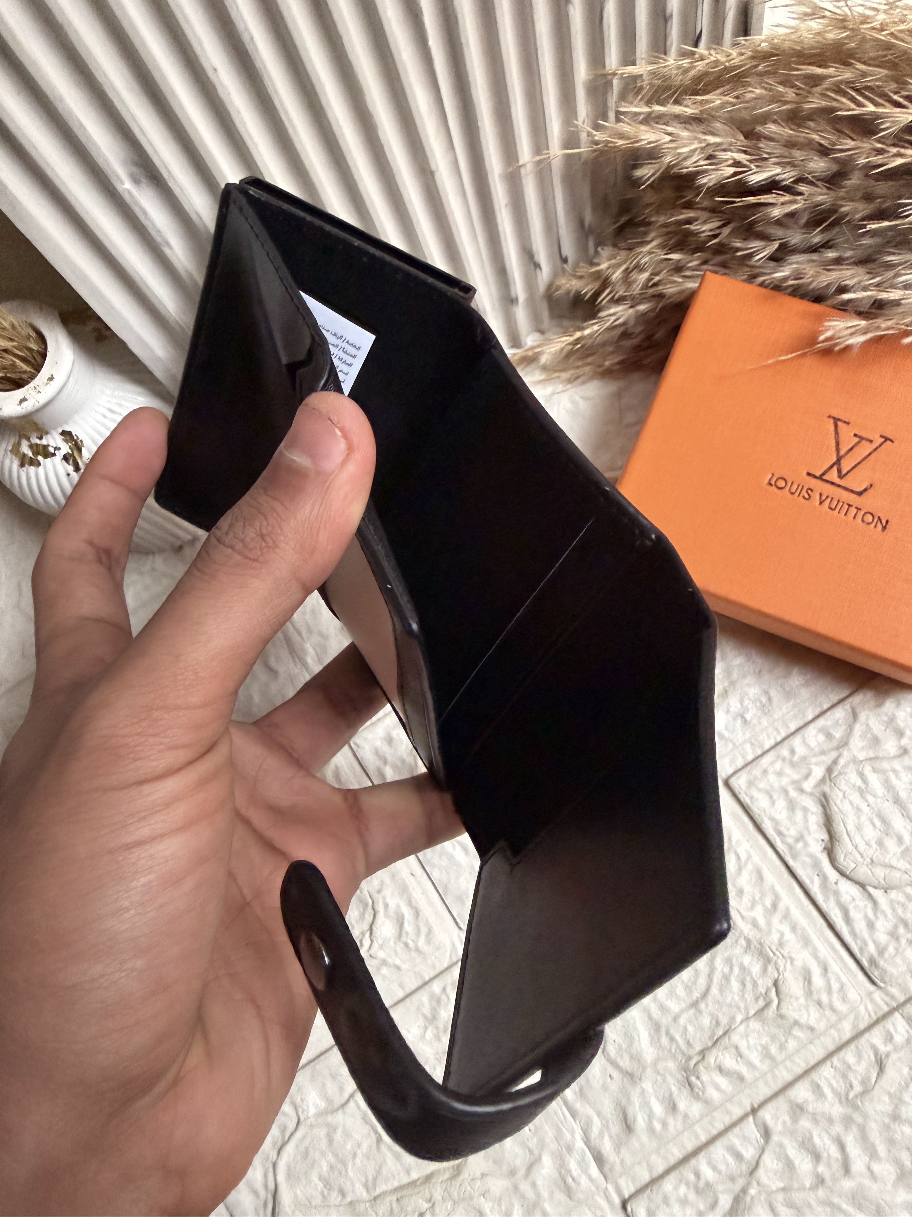 L-V Smart Flex Wallet 2