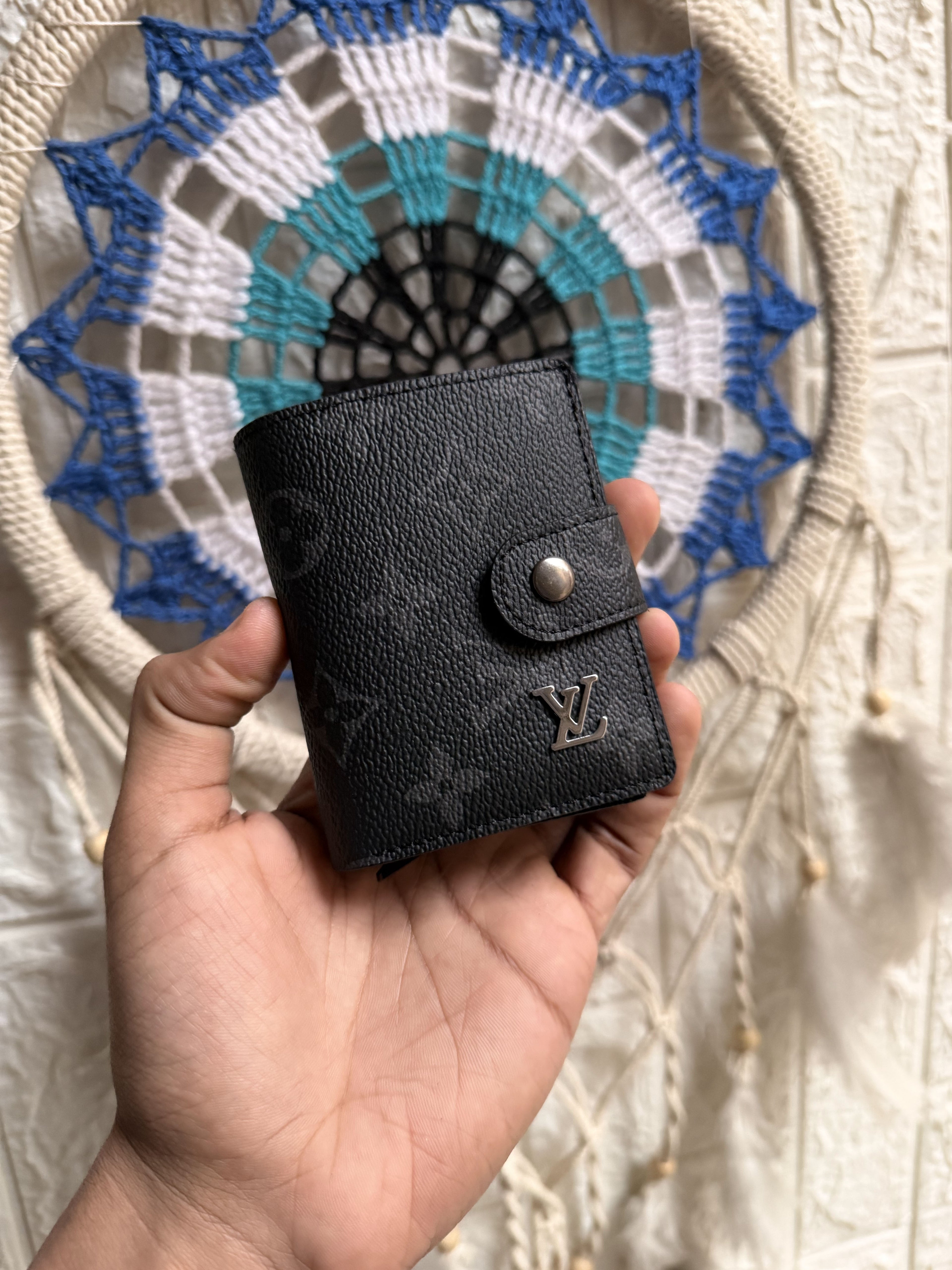 Black L-V Smart Flex Wallet 3