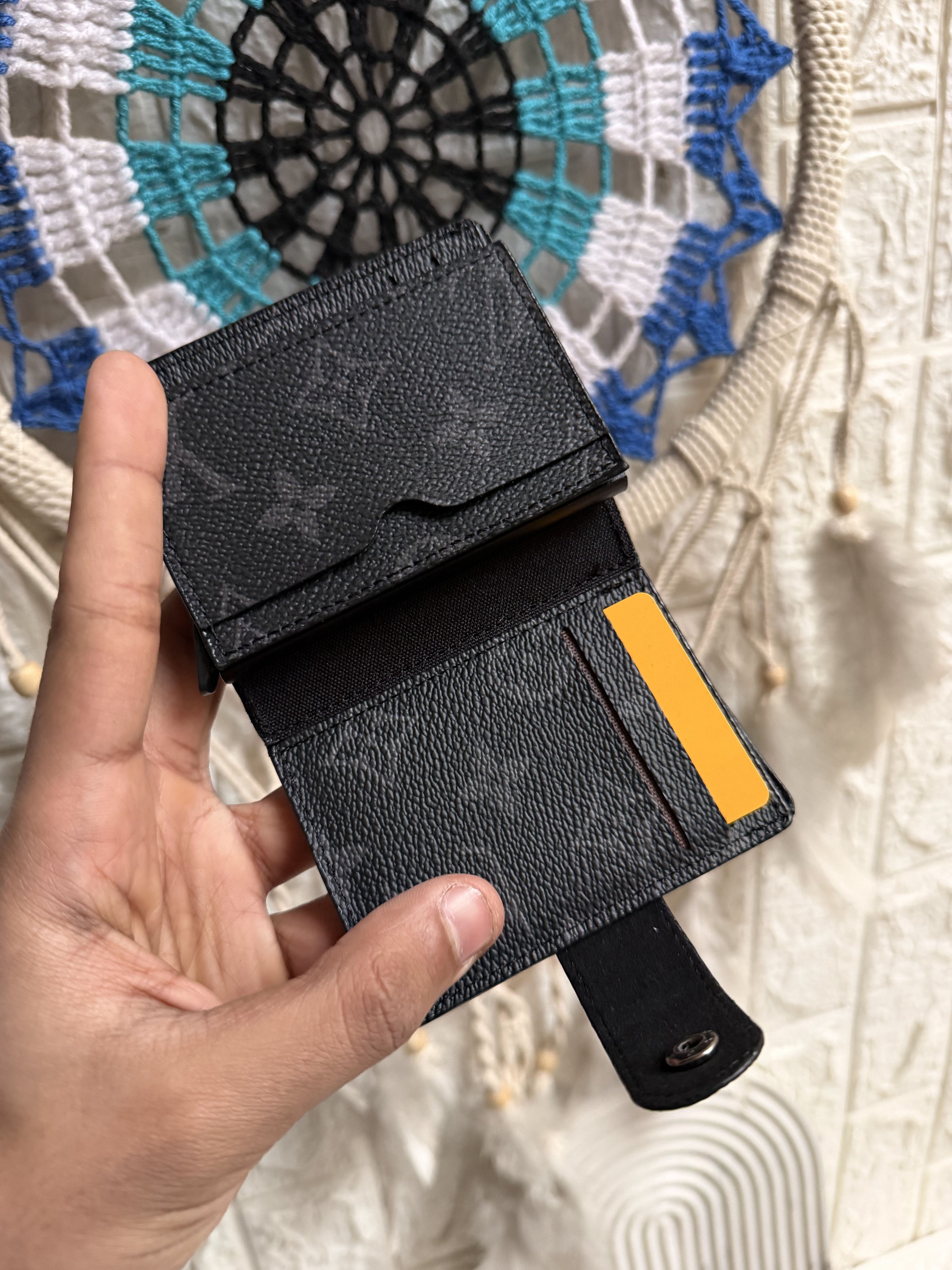 Black L-V Smart Flex Wallet 3
