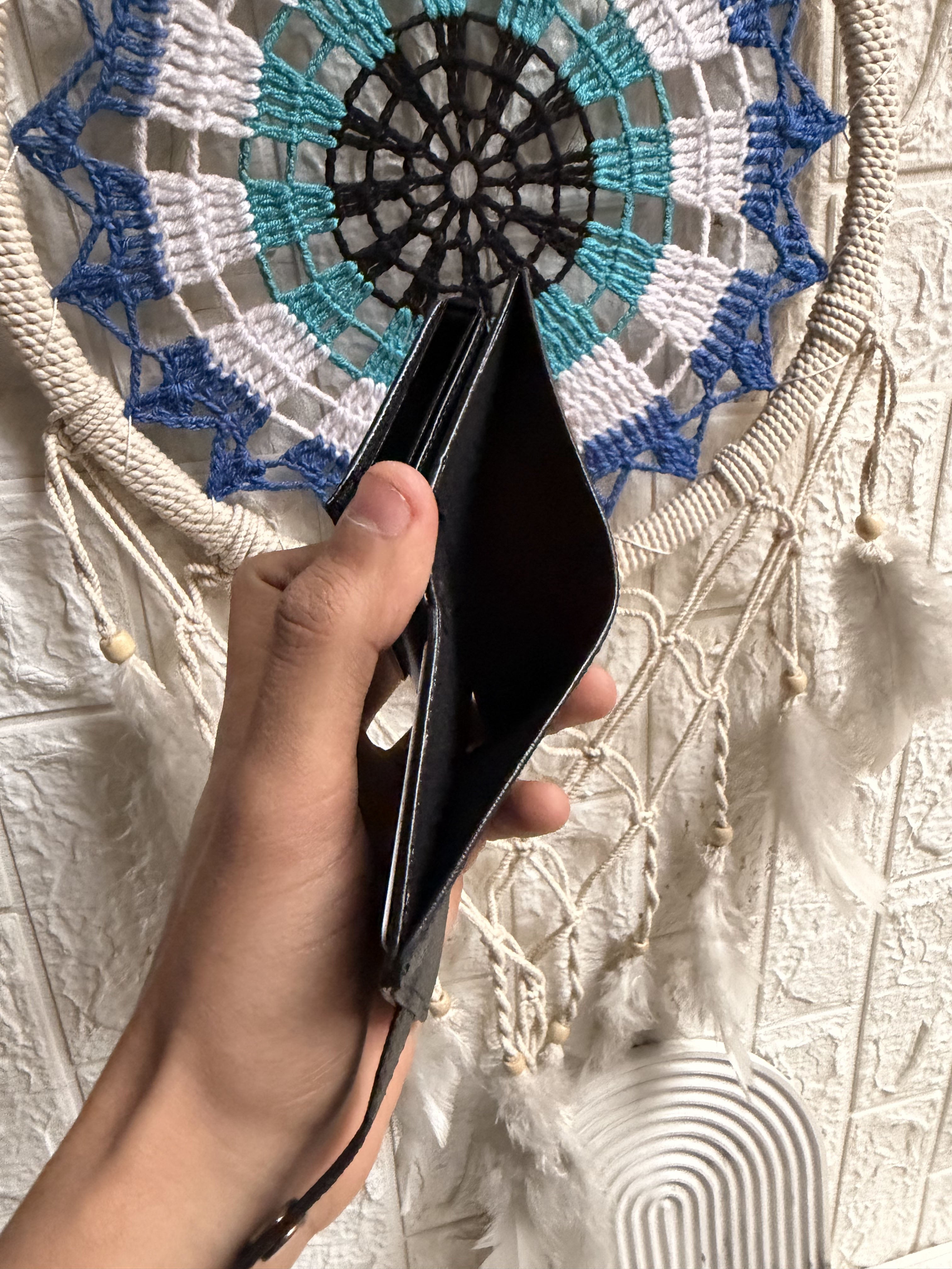 Black L-V Smart Flex Wallet 3