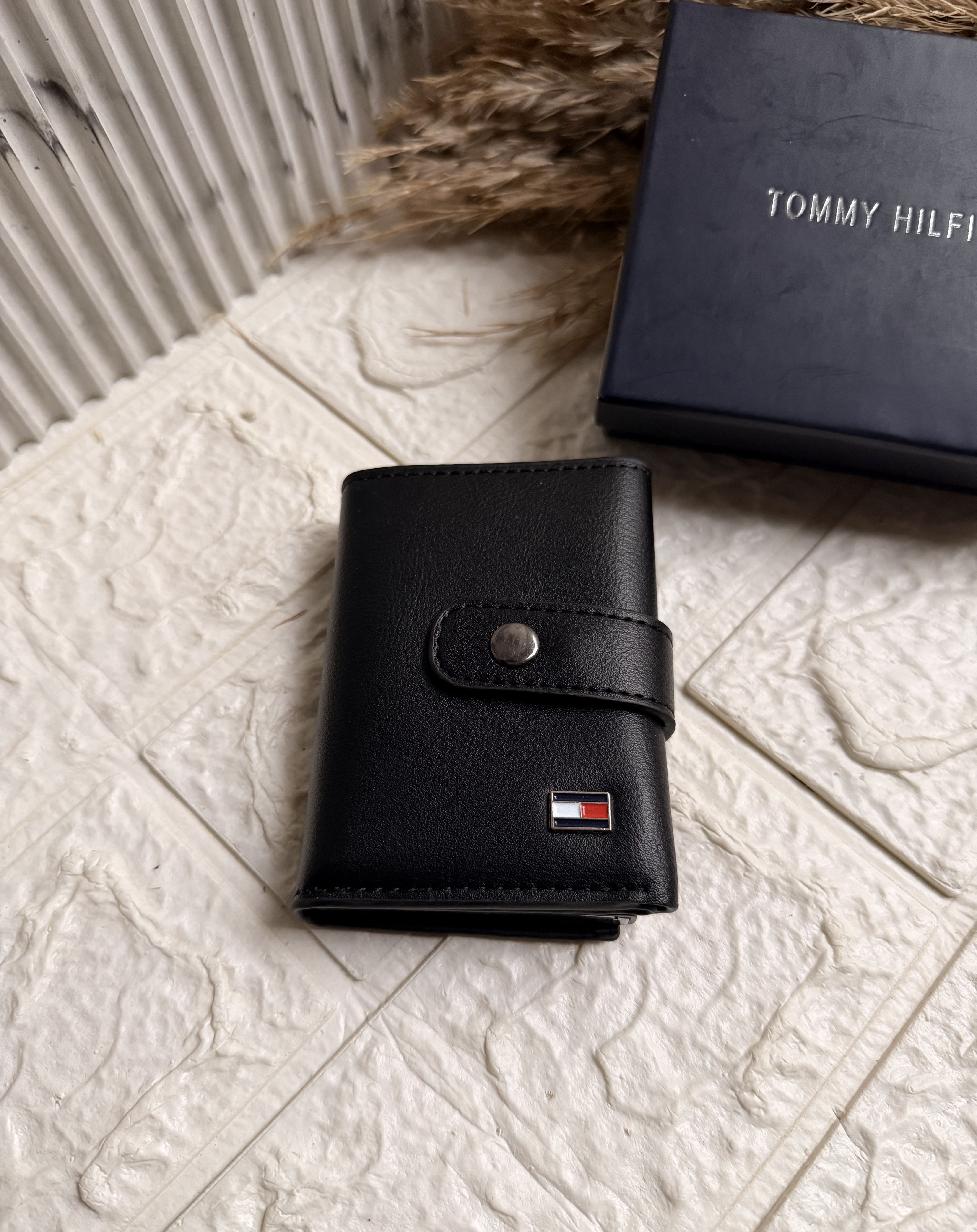 Tommy Smart Flex Wallet