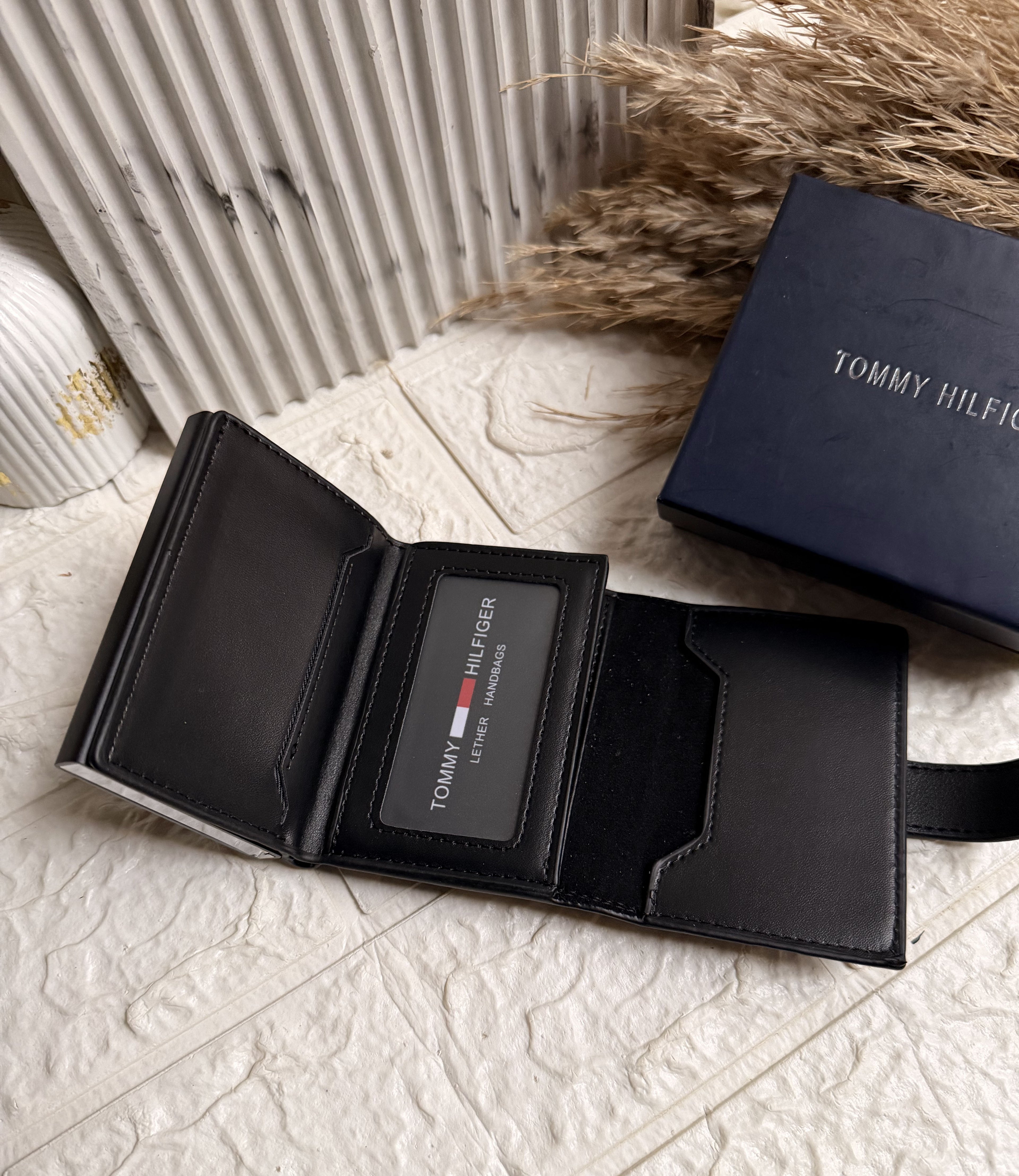 Tommy Smart Flex Wallet