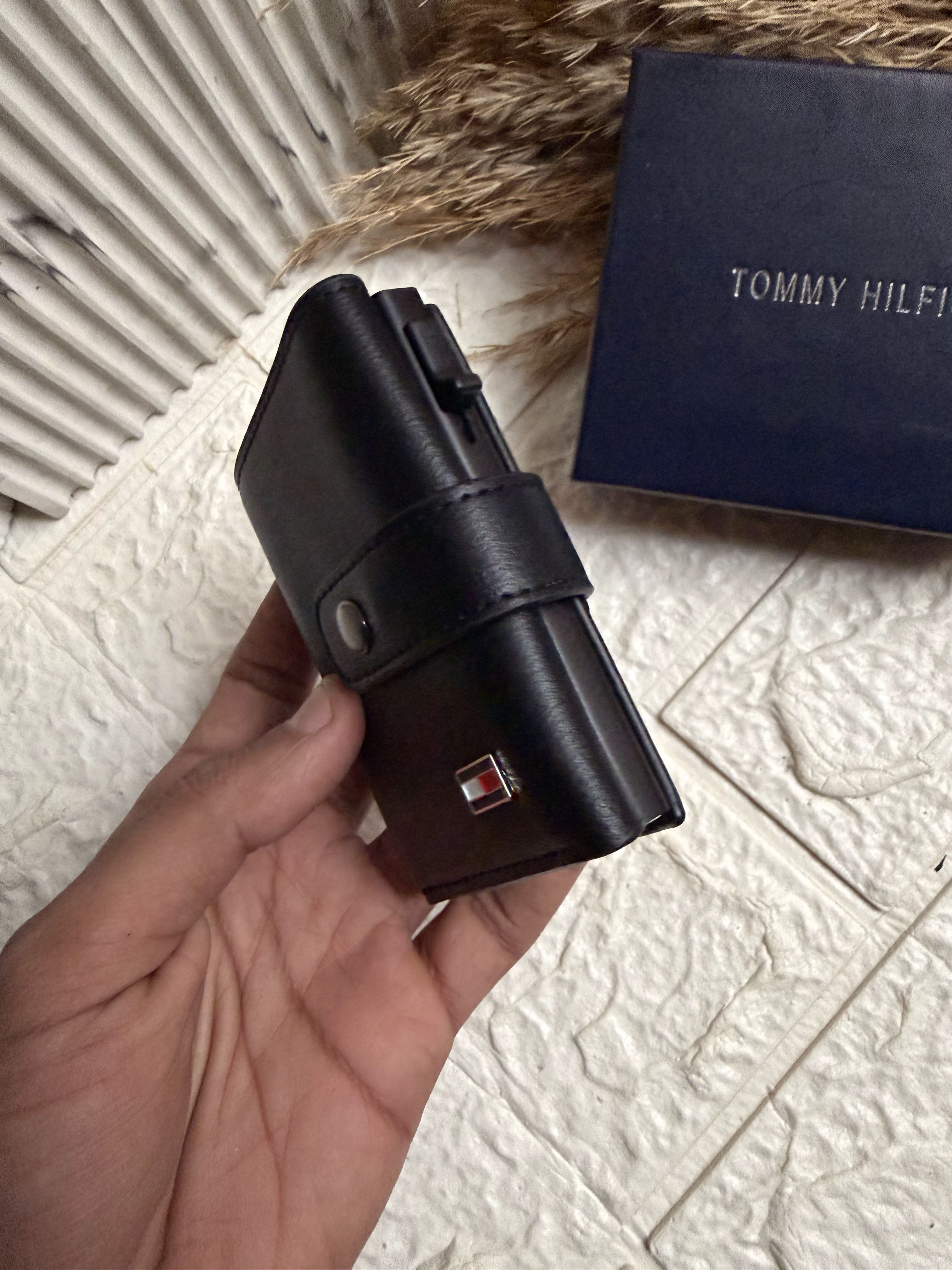 Tommy Smart Flex Wallet