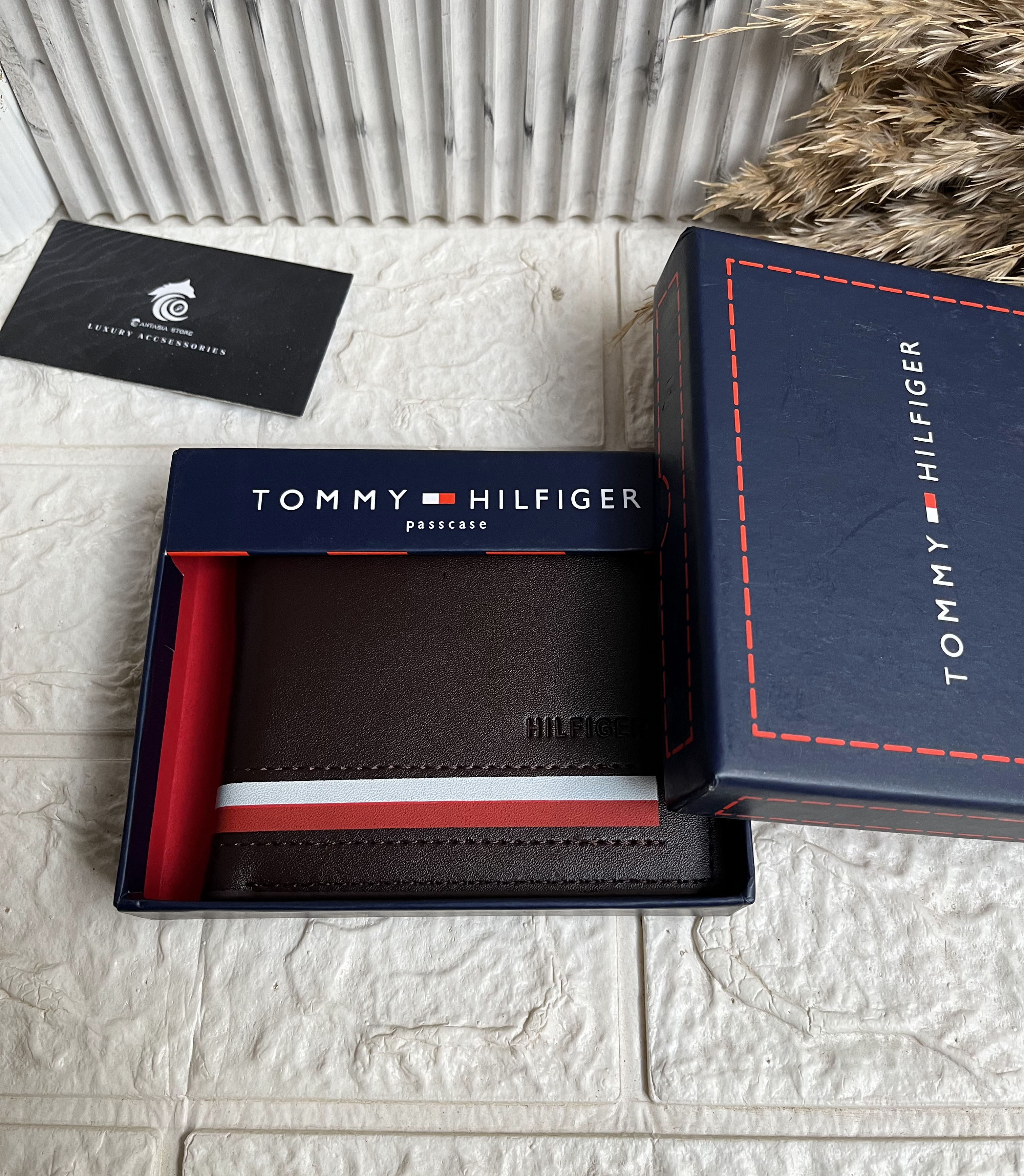 Tommy hilfiger wallet
