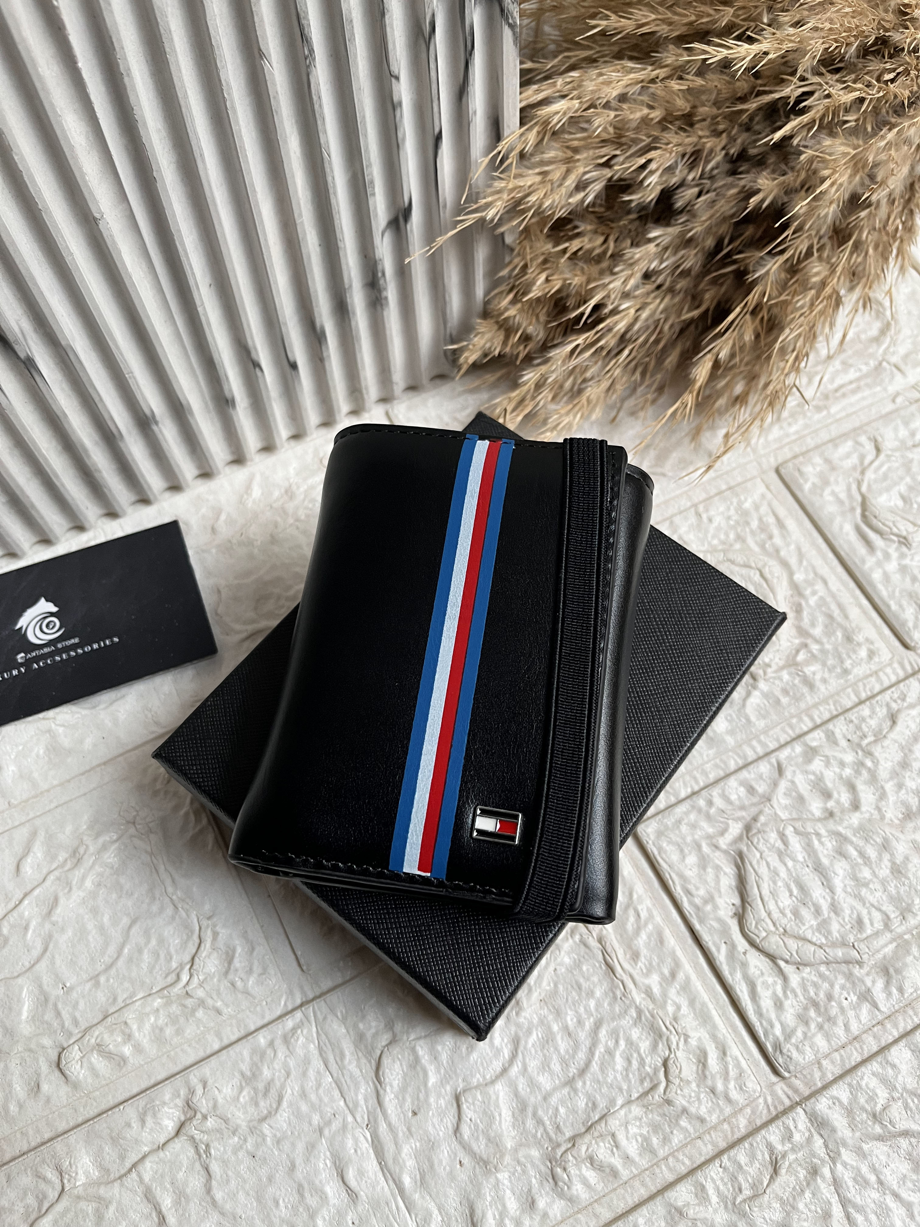 Tommy hilfiger wallet 4