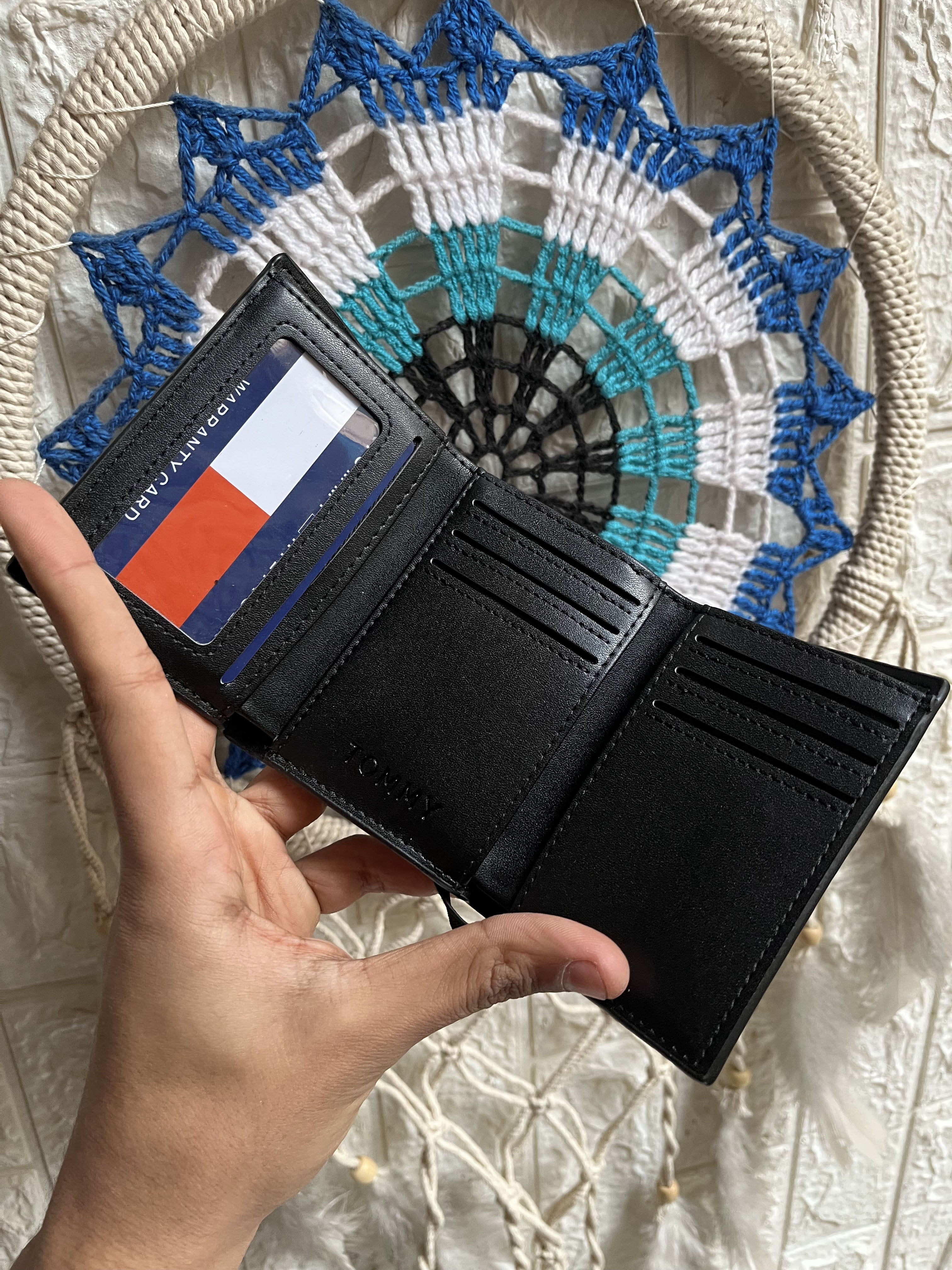 Tommy hilfiger wallet 4