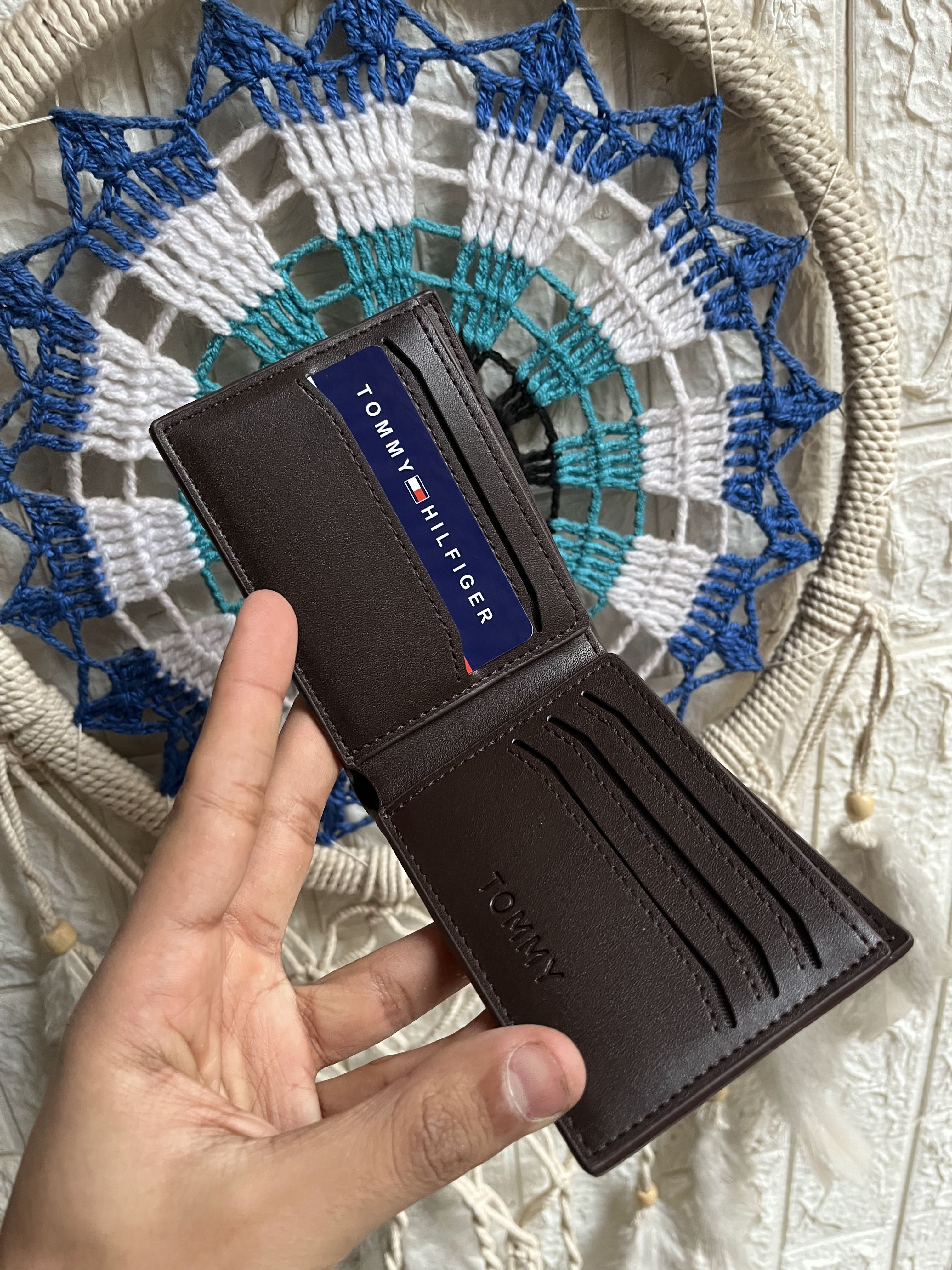 Tommy hilfiger wallet 5