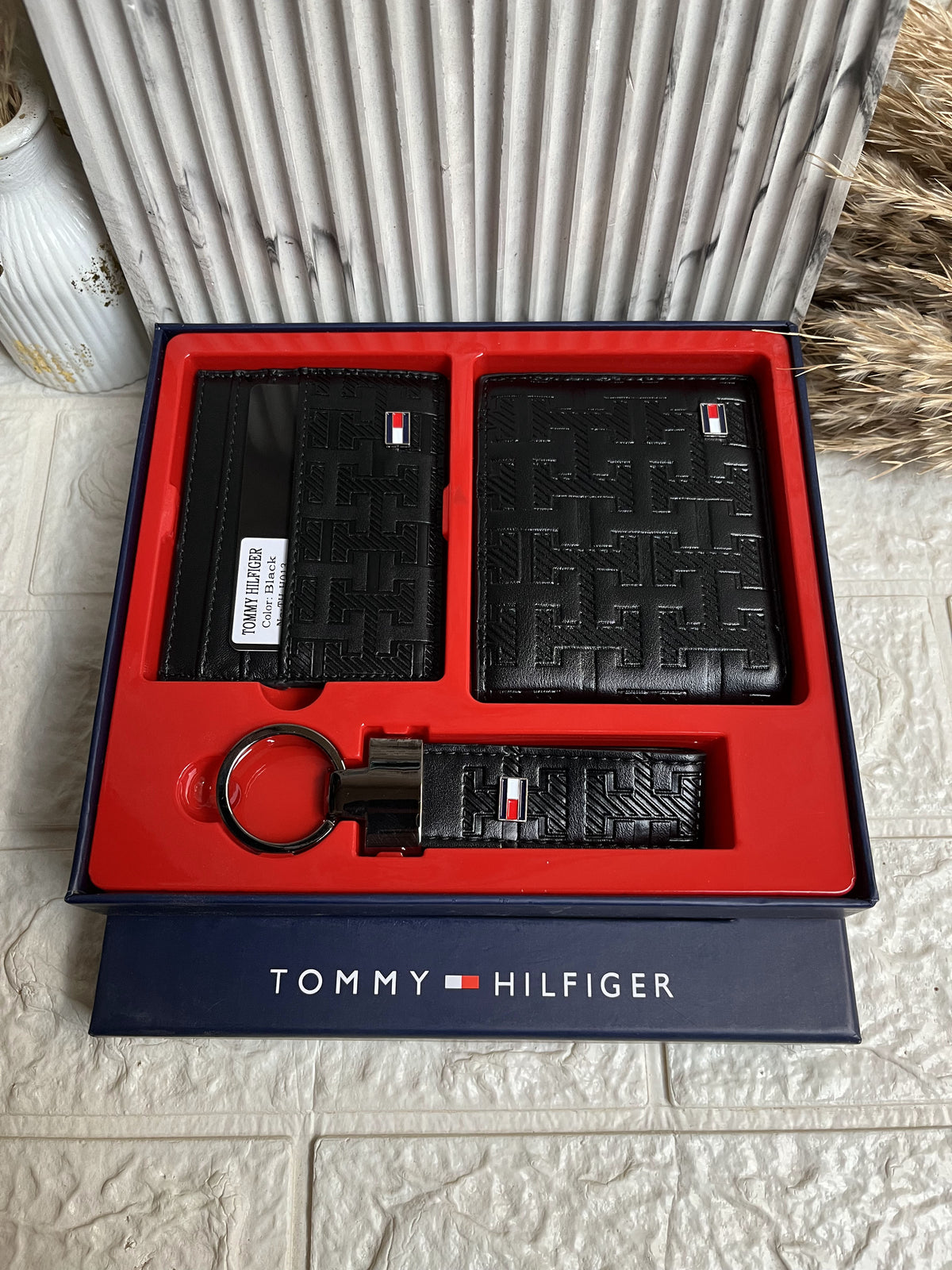 Premium Tommy Hilfiger Leather Gift Box 2