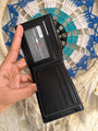 Minimal Tommy Hilfiger wallet