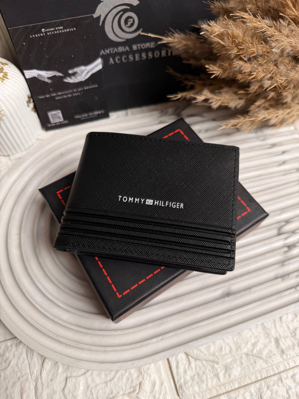 Tommy Hilfiger wallet 6