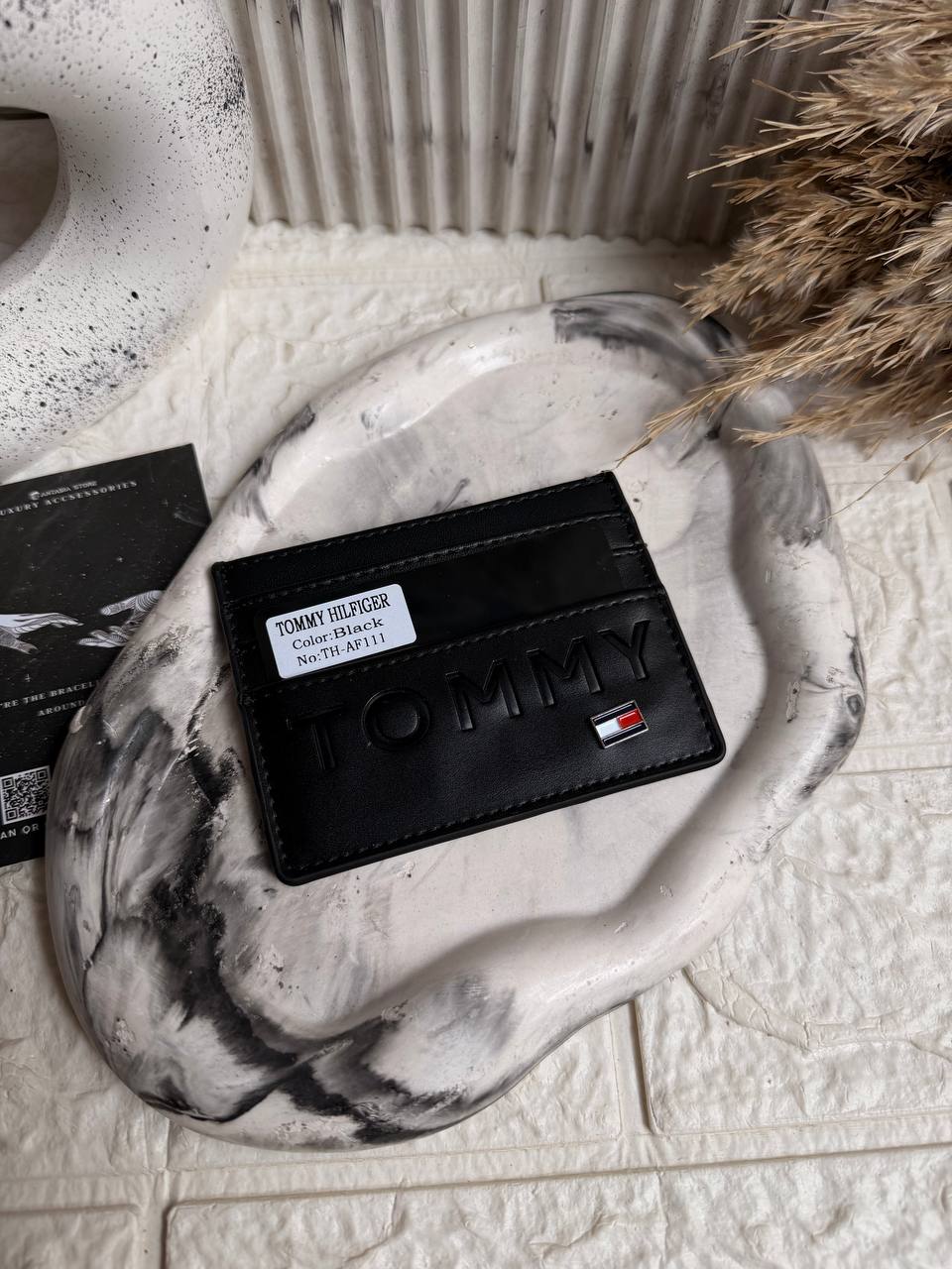 Premium Tommy Leather Gift Box 4