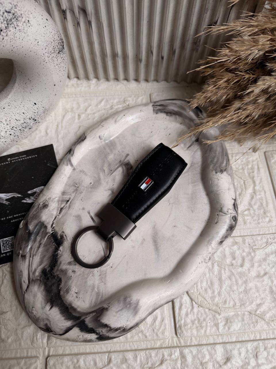 Premium Tommy Leather Gift Box 4