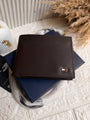 Minimal Tommy Hilfiger wallet
