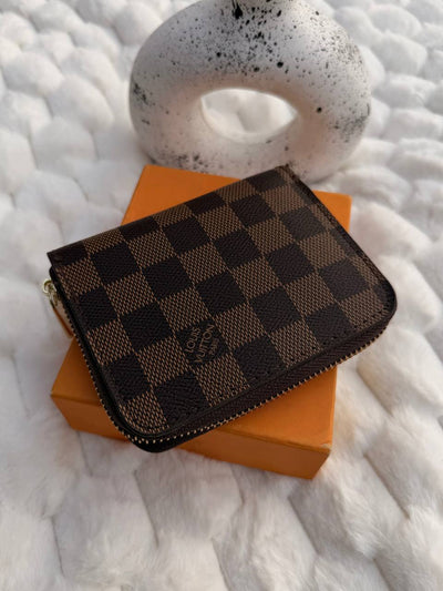 Brown L-V Damier Woman Wallet