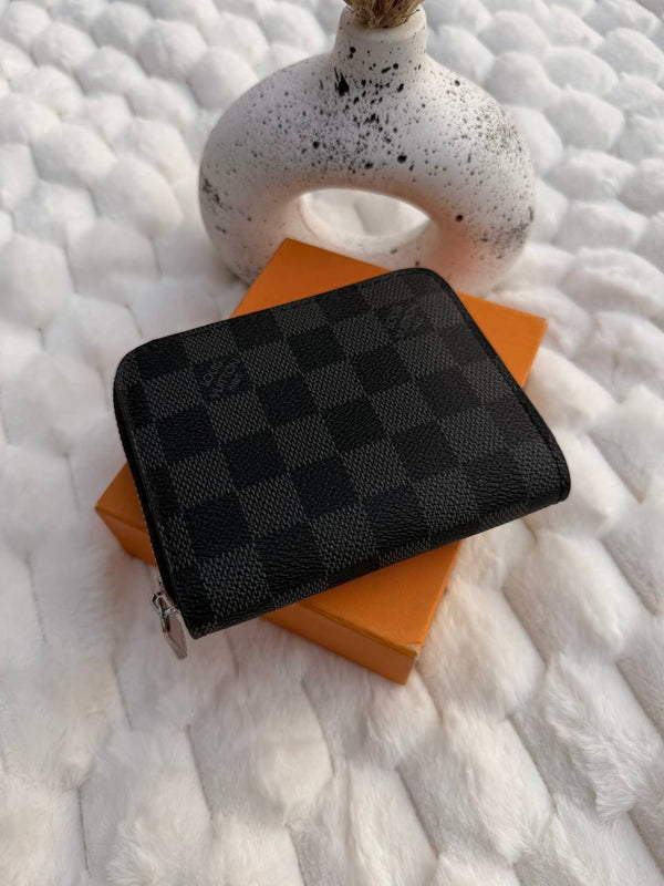 Black L-V Damier Woman Wallet
