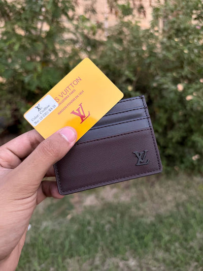 L-v Cardholder design 1