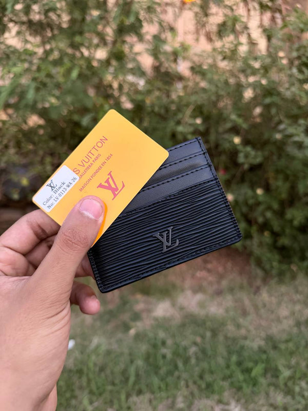 L-v Cardholder design 1