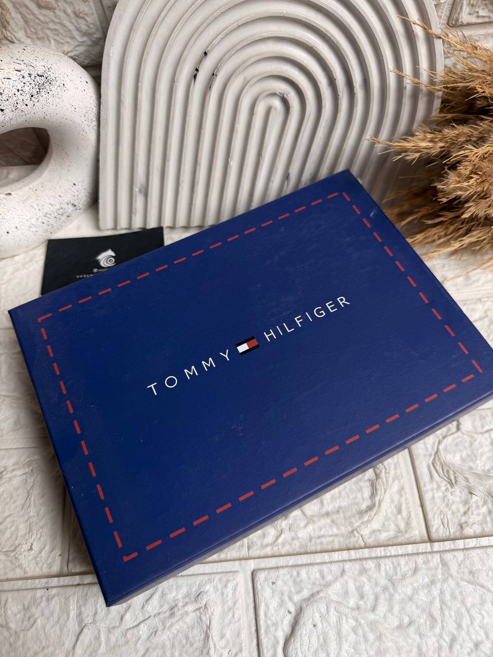 Premium Tommy Leather Gift Box 10
