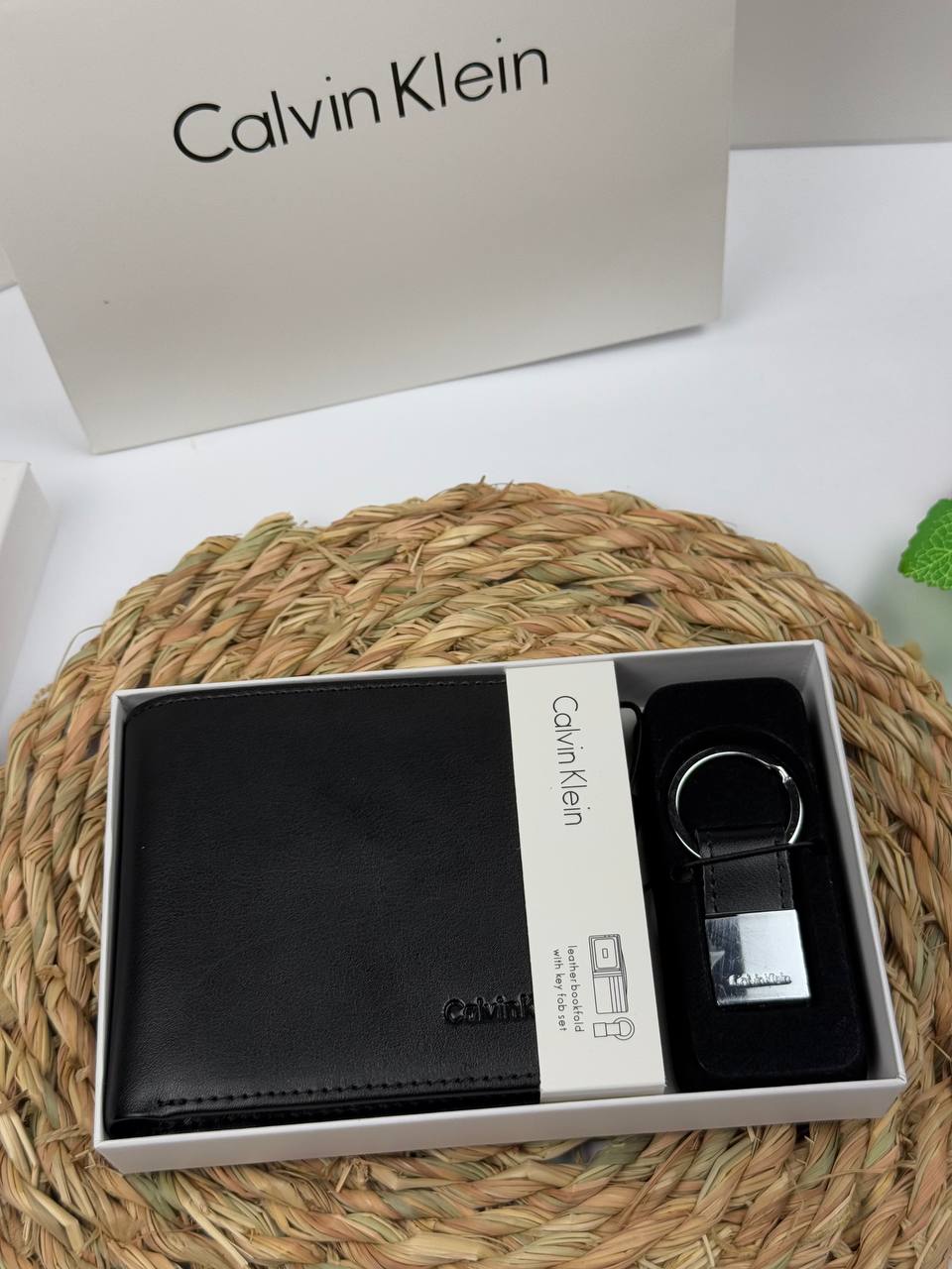 Calvin Klein wallet + Keychain