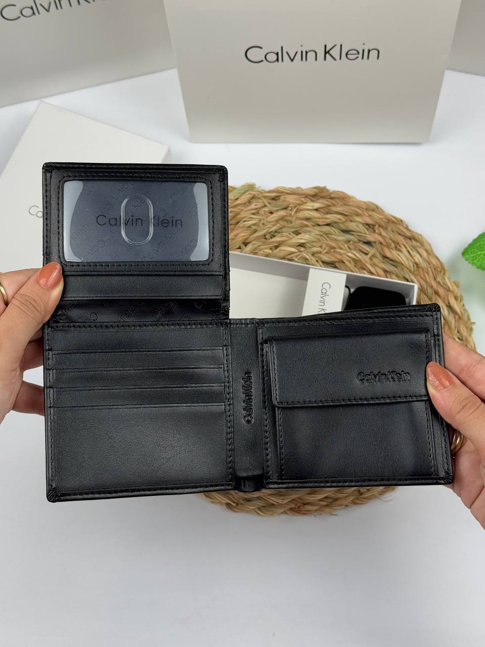 Calvin Klein wallet + Keychain