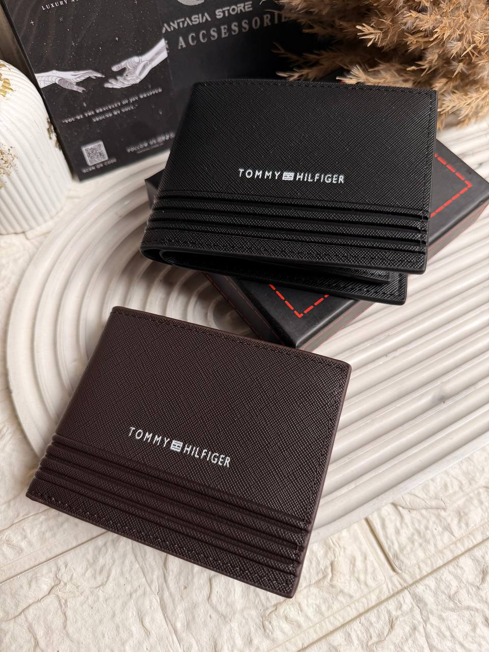 Tommy Hilfiger wallet 6