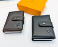 L-V  Smart Flex Wallet