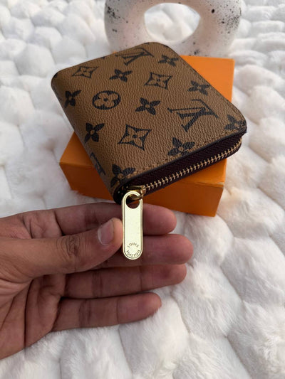 Brown L-V Woman Wallet