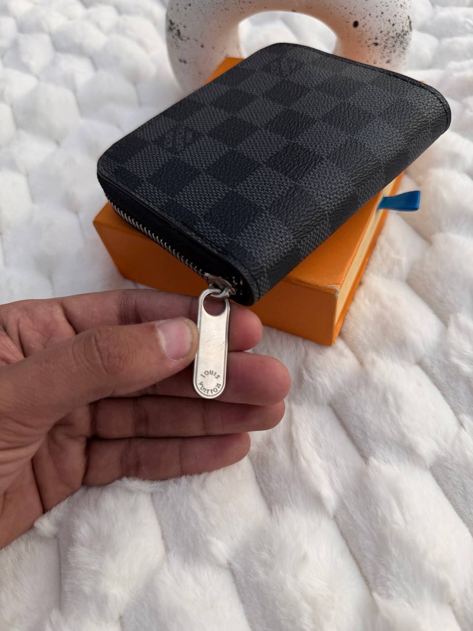 Black L-V Damier Woman Wallet