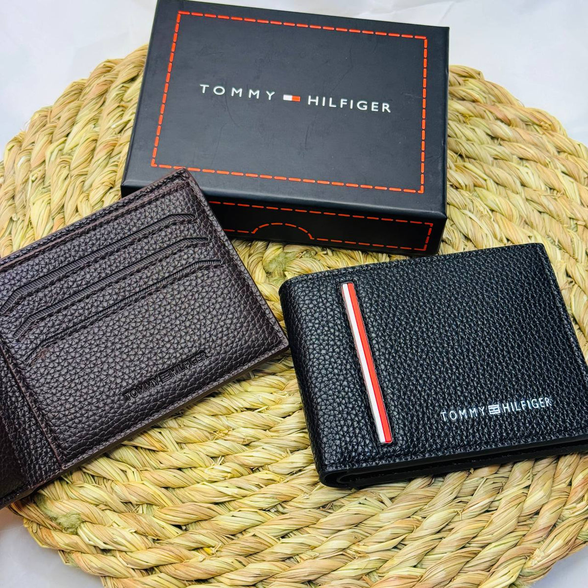 Tommy Hilfiger wallet V8