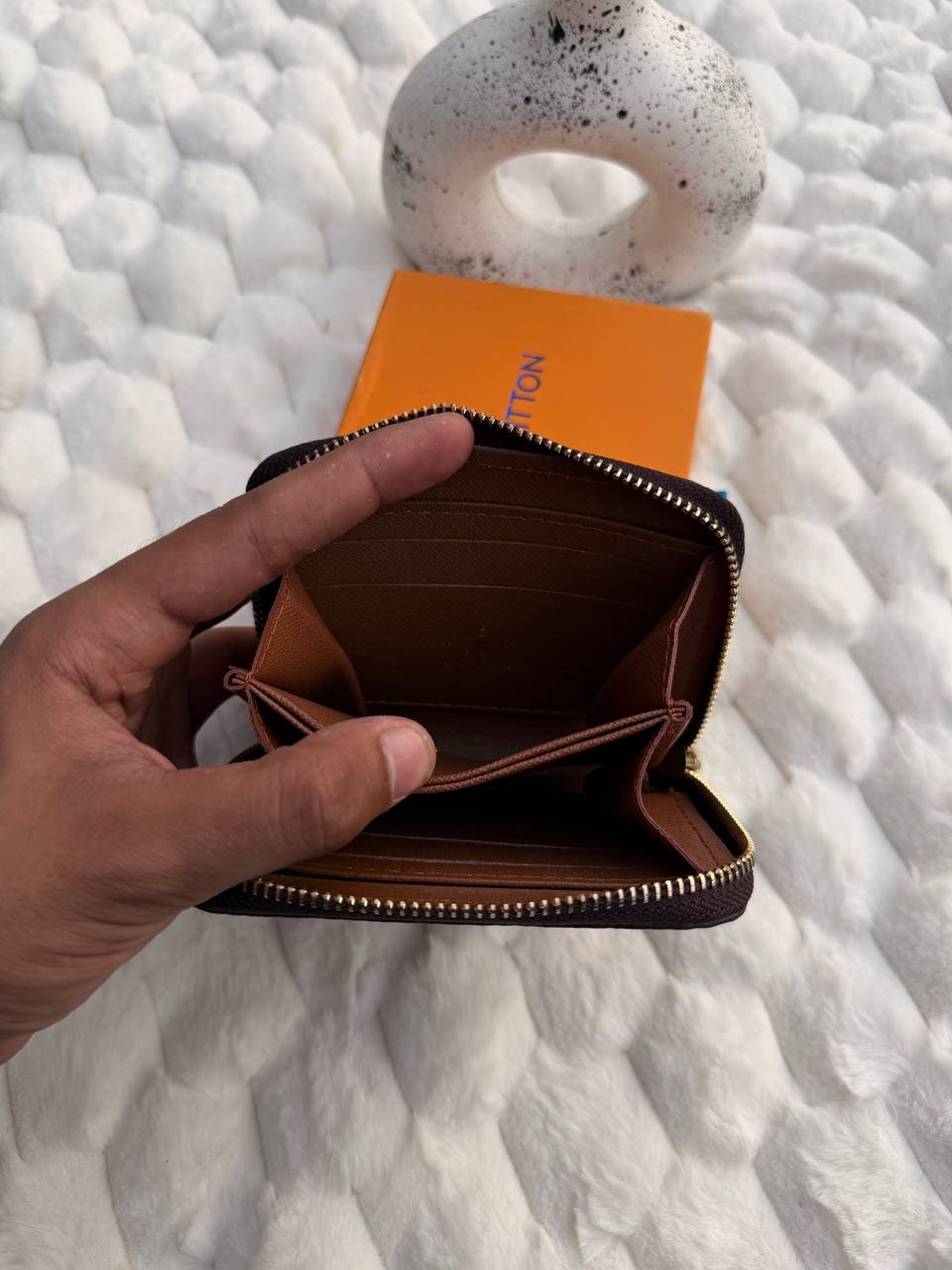 Brown L-V Woman Wallet